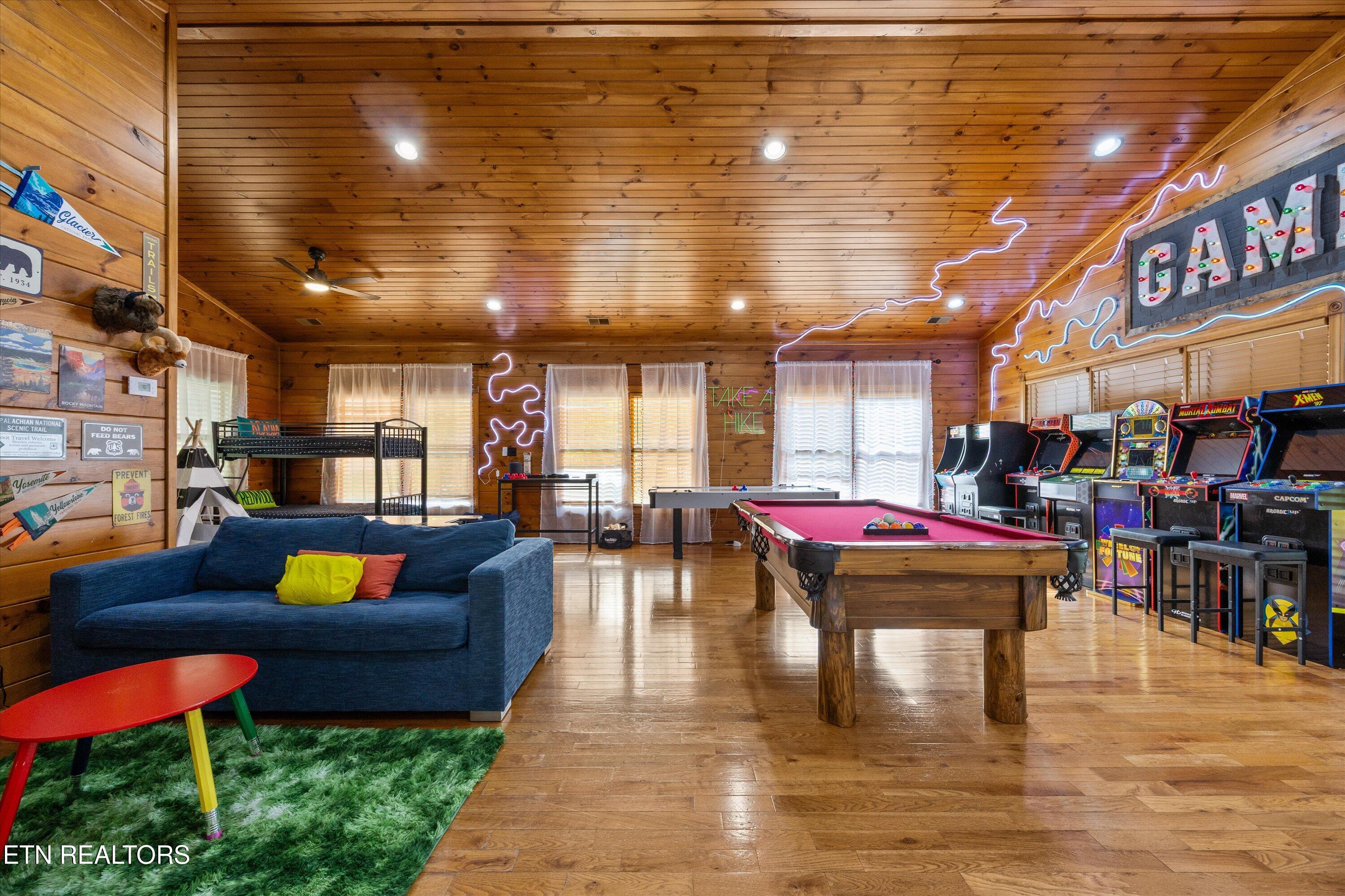 808 Great Smoky Way Gatlinburg TN 37738