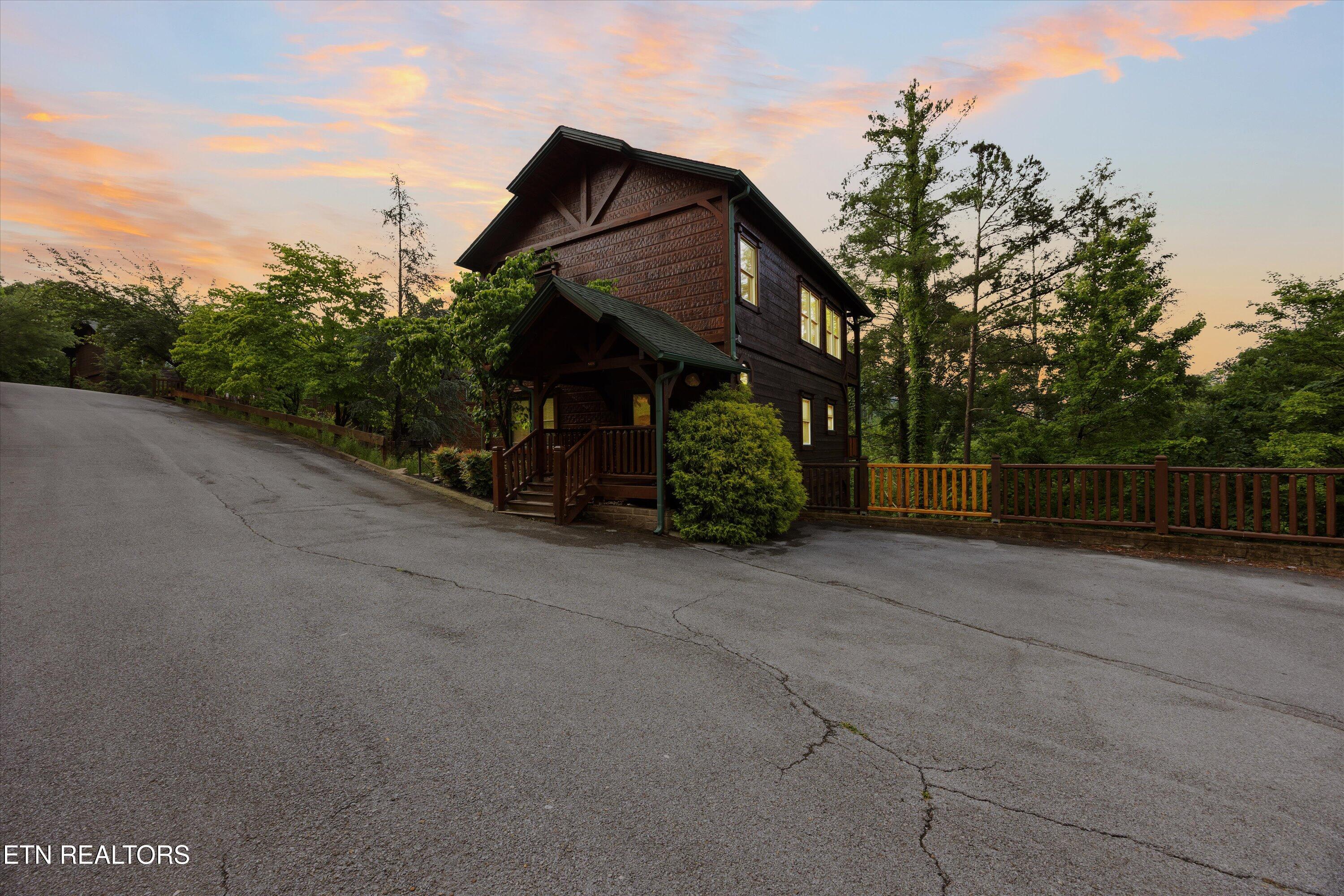 808 Great Smoky Way Gatlinburg TN 37738