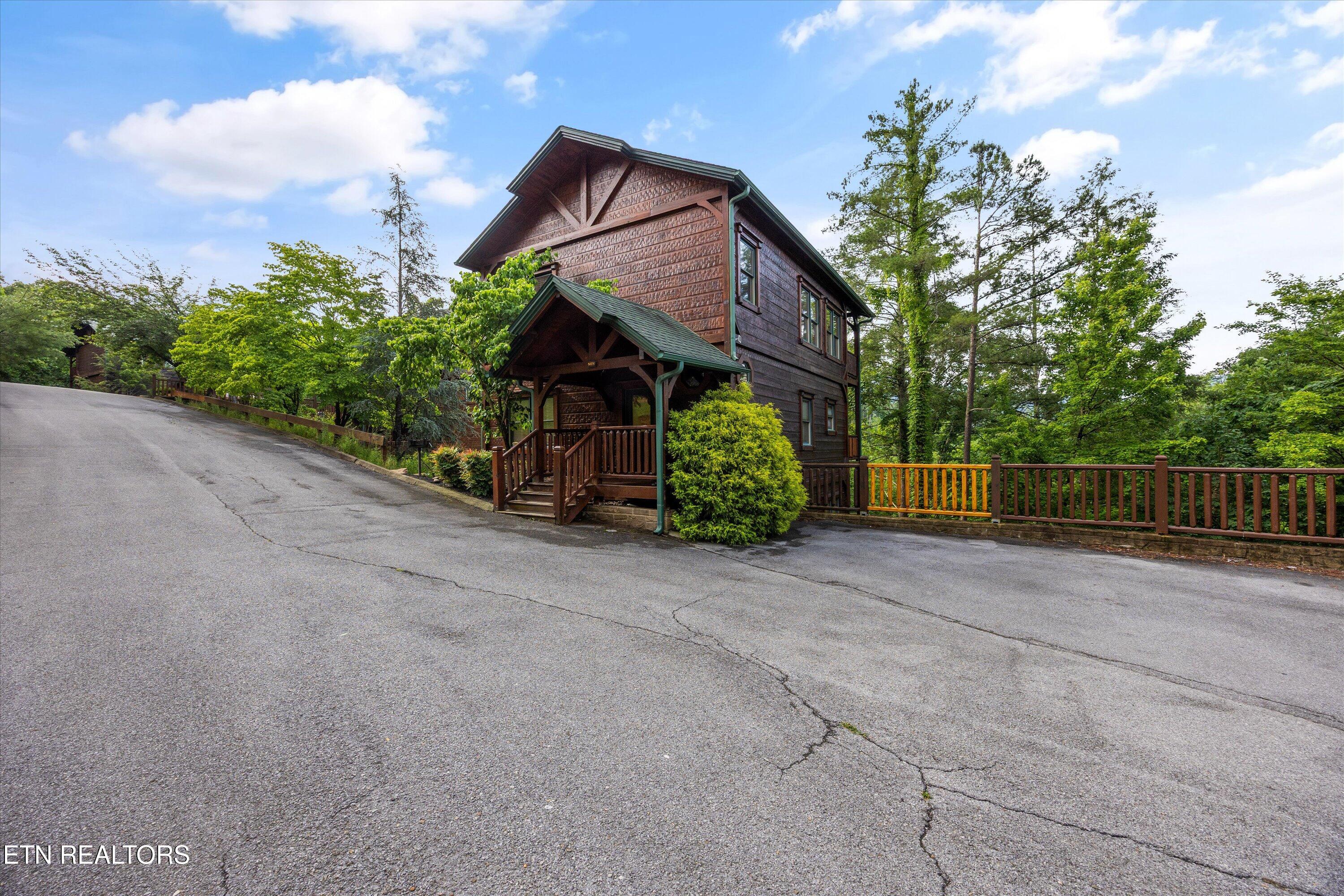 808 Great Smoky Way Gatlinburg TN 37738