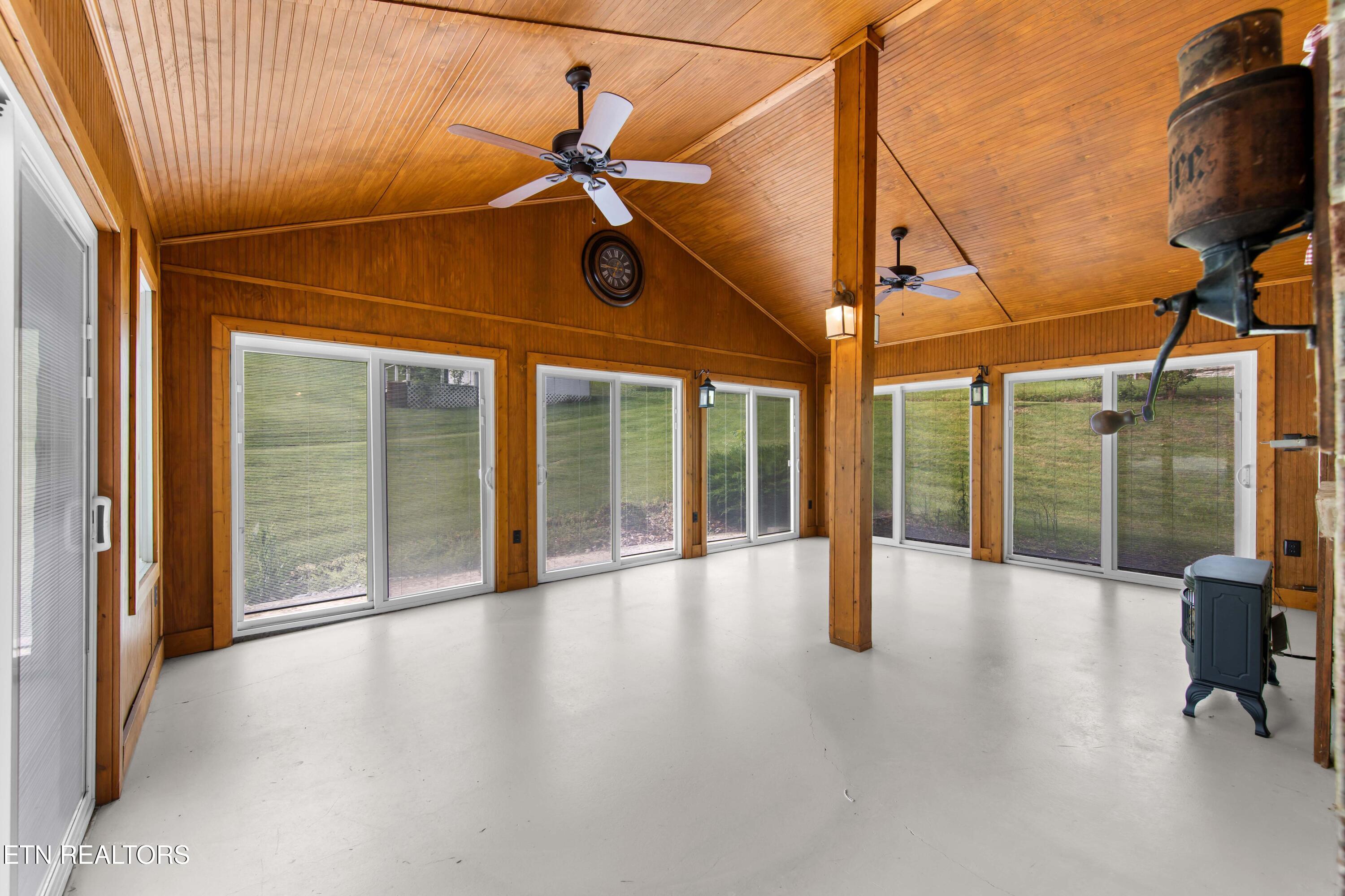150 Lillywood Drive Lafollette TN 37766