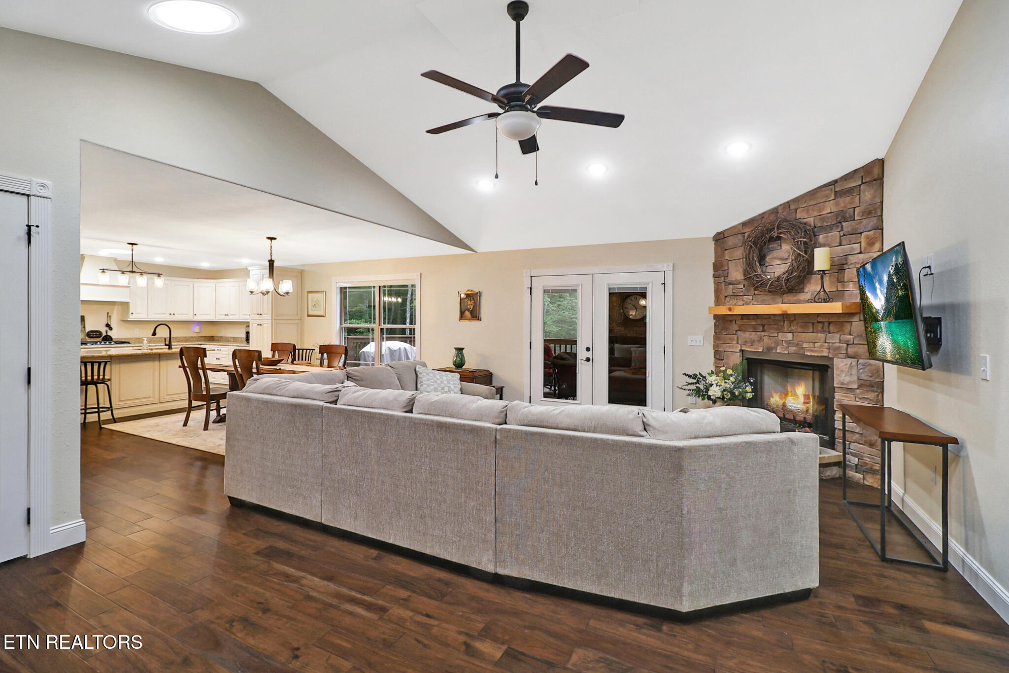 23 Dove Cote Terrace Crossville TN 38558