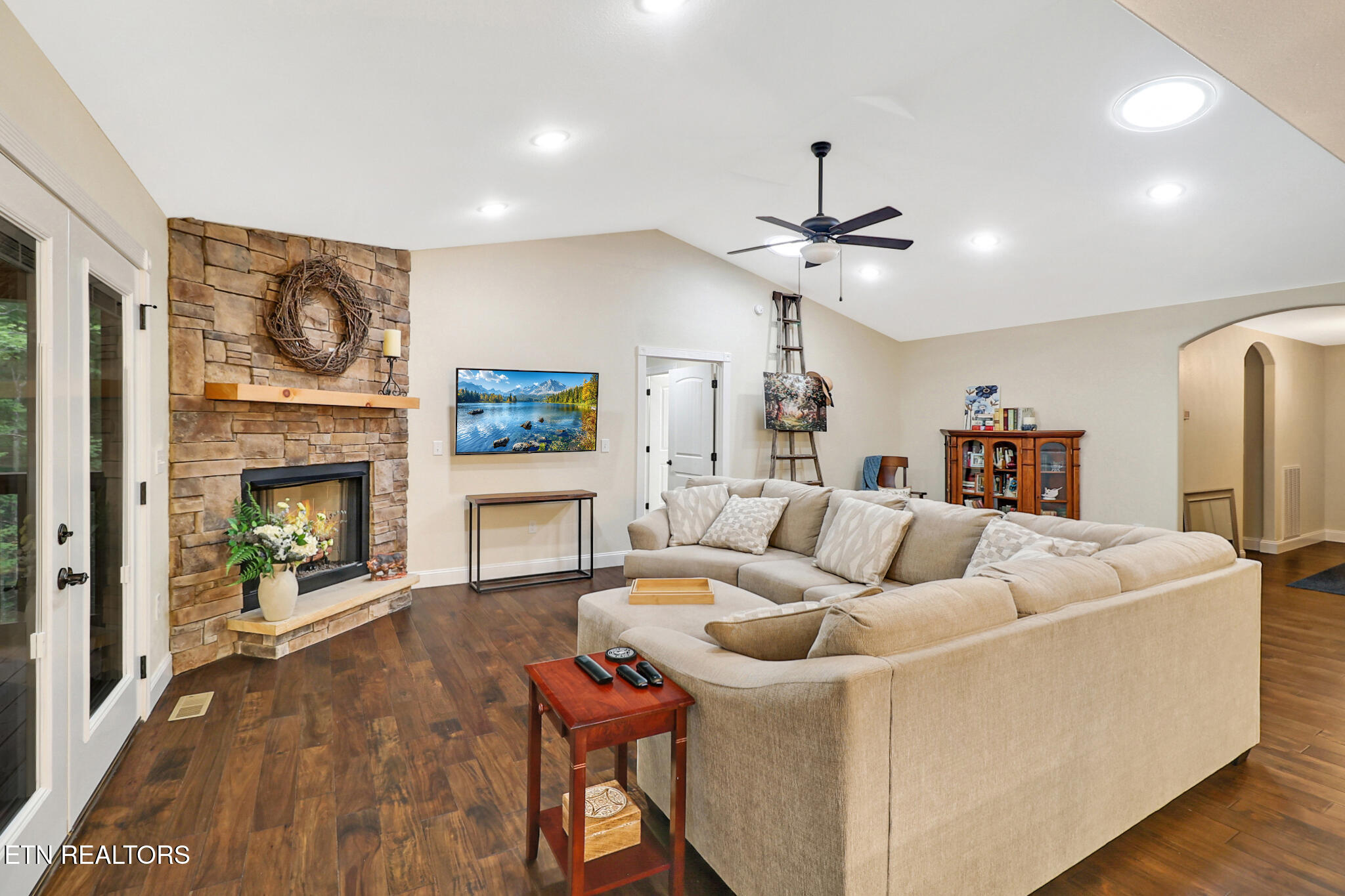 23 Dove Cote Terrace Crossville TN 38558