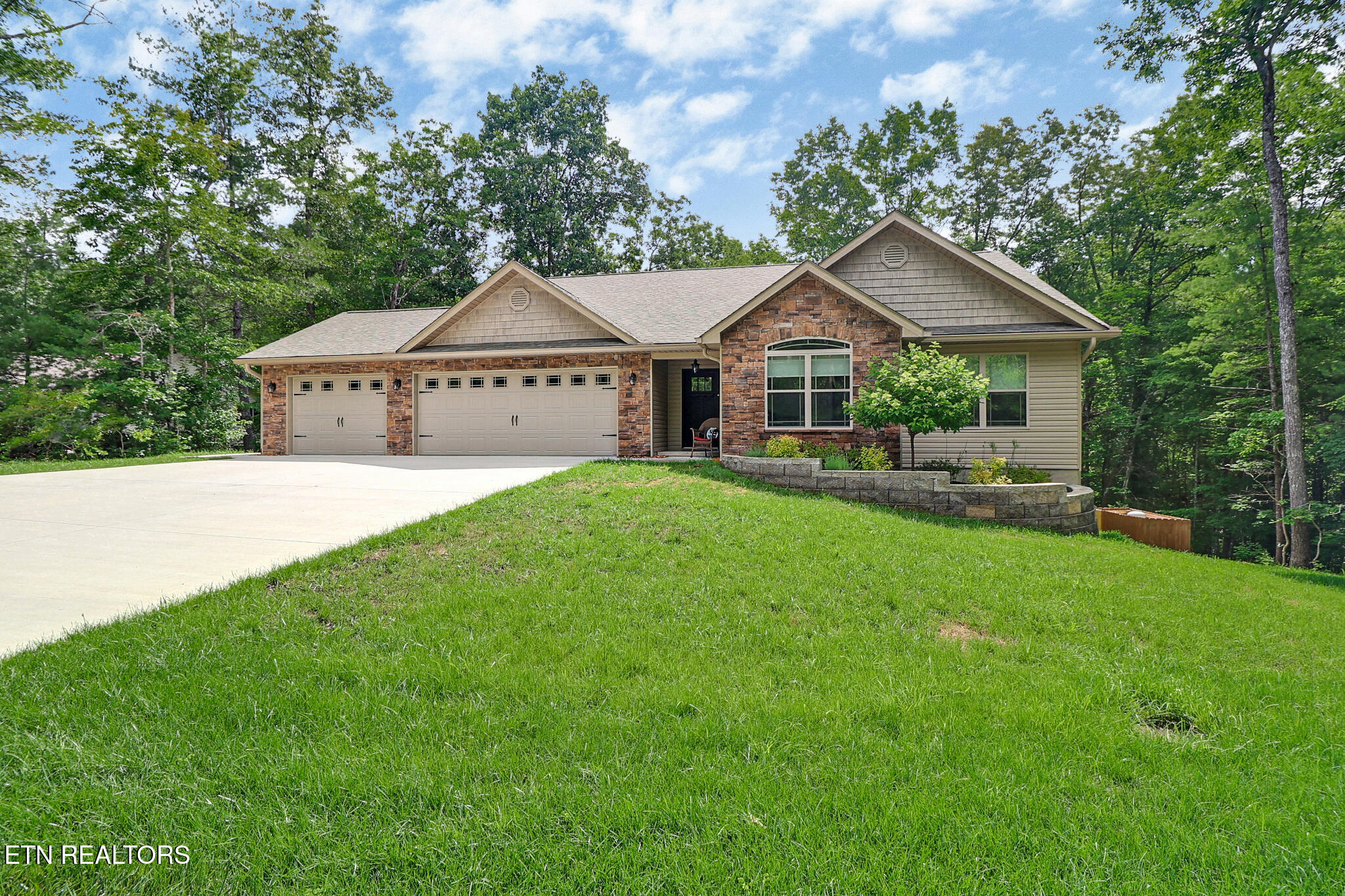 23 Dove Cote Terrace Crossville TN 38558