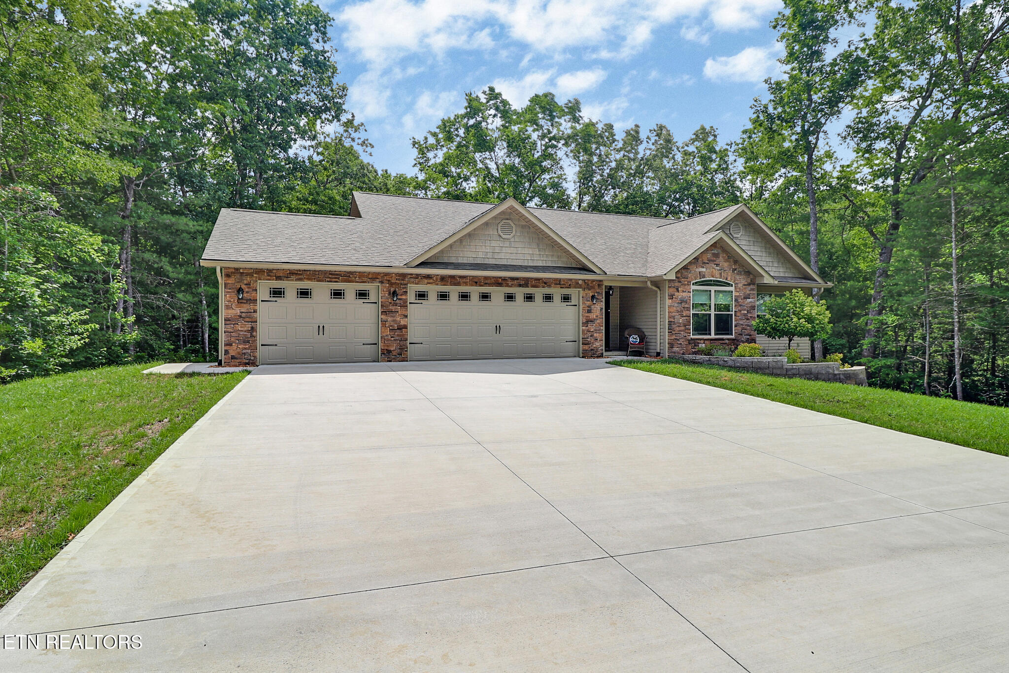 23 Dove Cote Terrace Crossville TN 38558