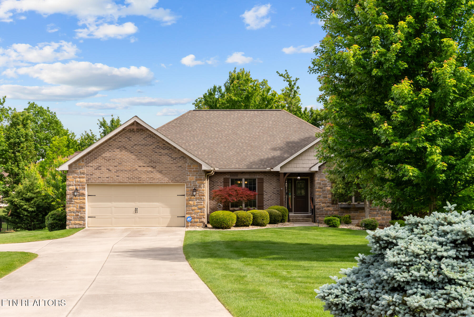 25 Hemlock Court Crossville TN 38558