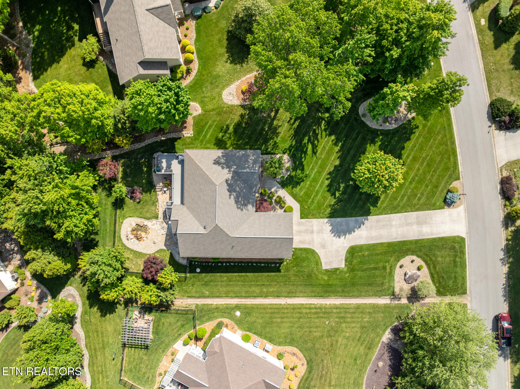 25 Hemlock Court Crossville TN 38558