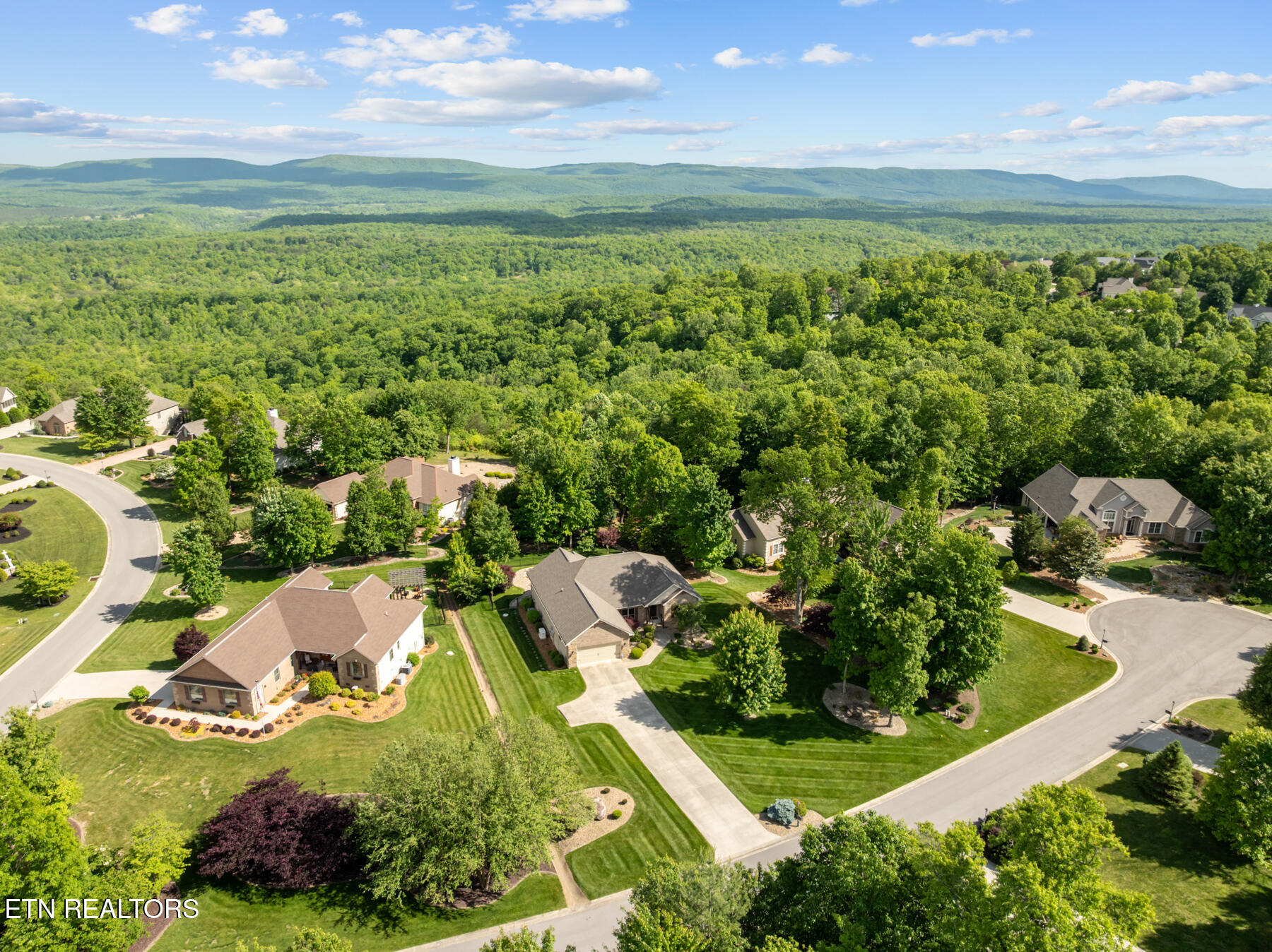25 Hemlock Court Crossville TN 38558