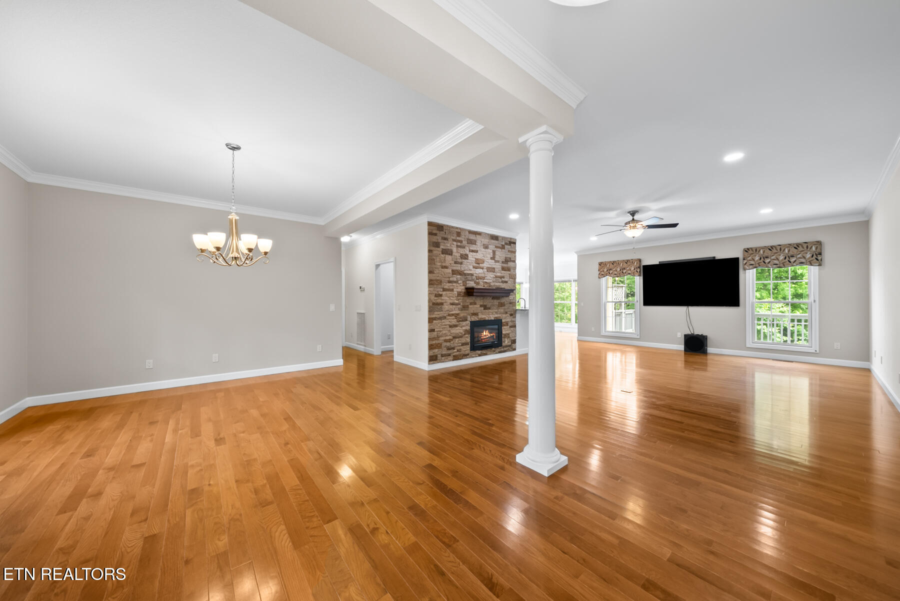 25 Hemlock Court Crossville TN 38558