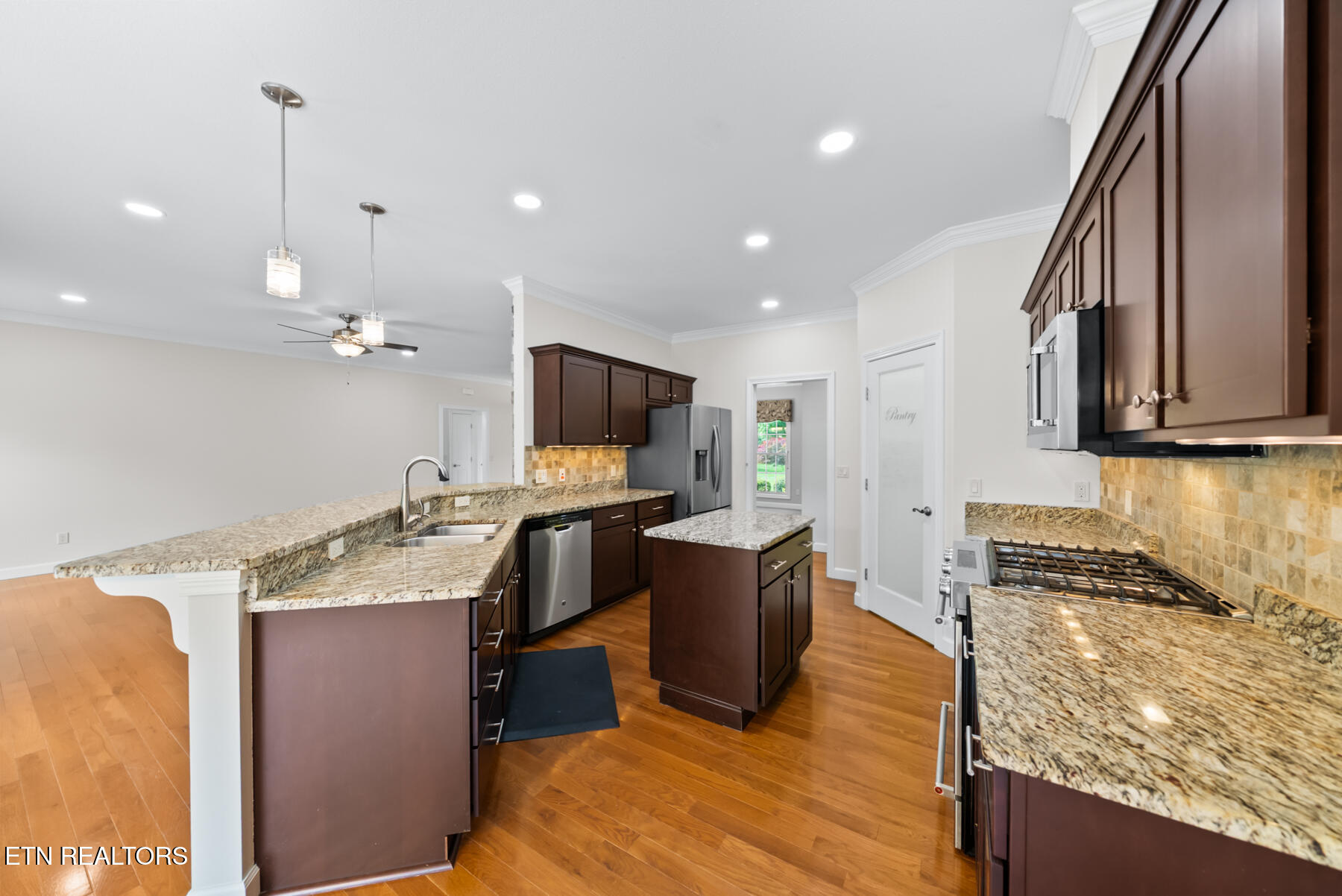 25 Hemlock Court Crossville TN 38558