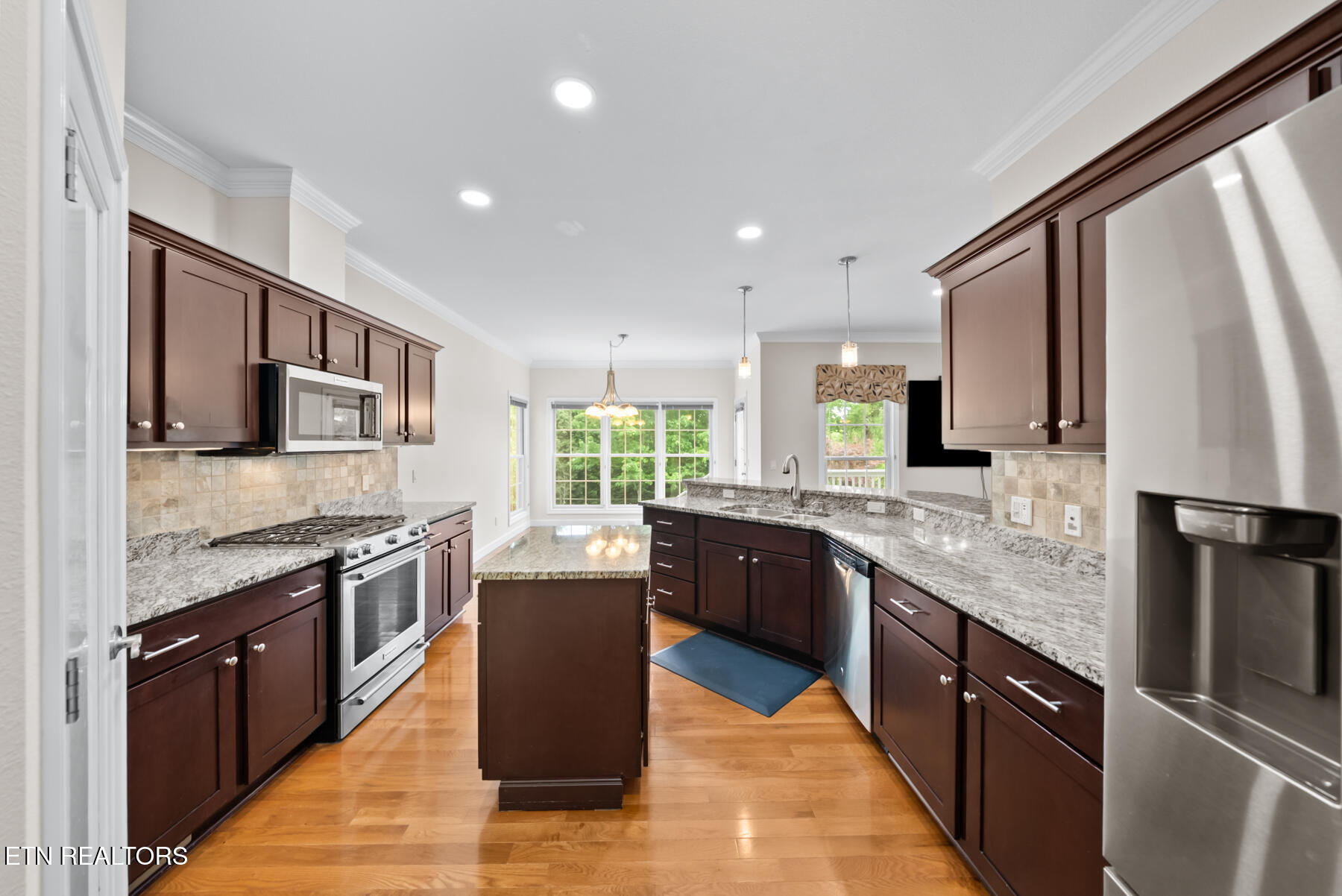 25 Hemlock Court Crossville TN 38558