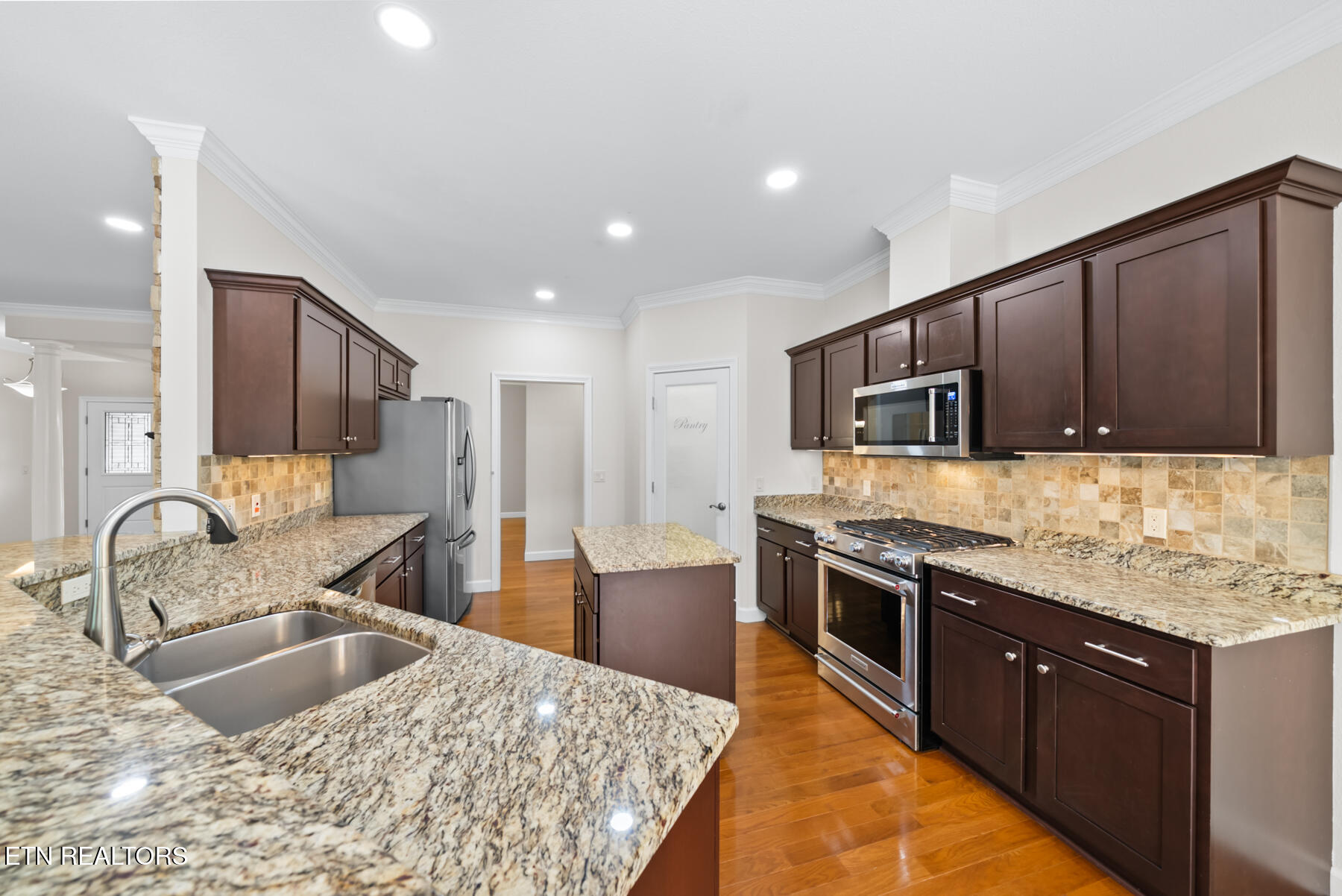 25 Hemlock Court Crossville TN 38558
