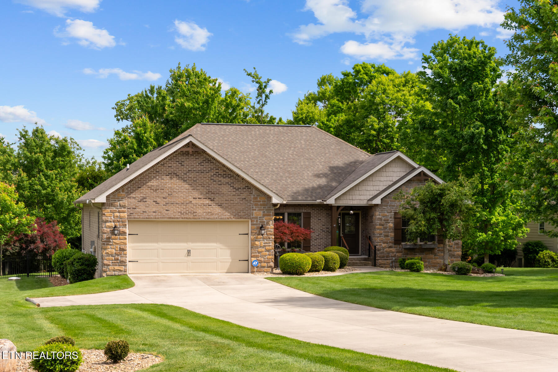 25 Hemlock Court Crossville TN 38558