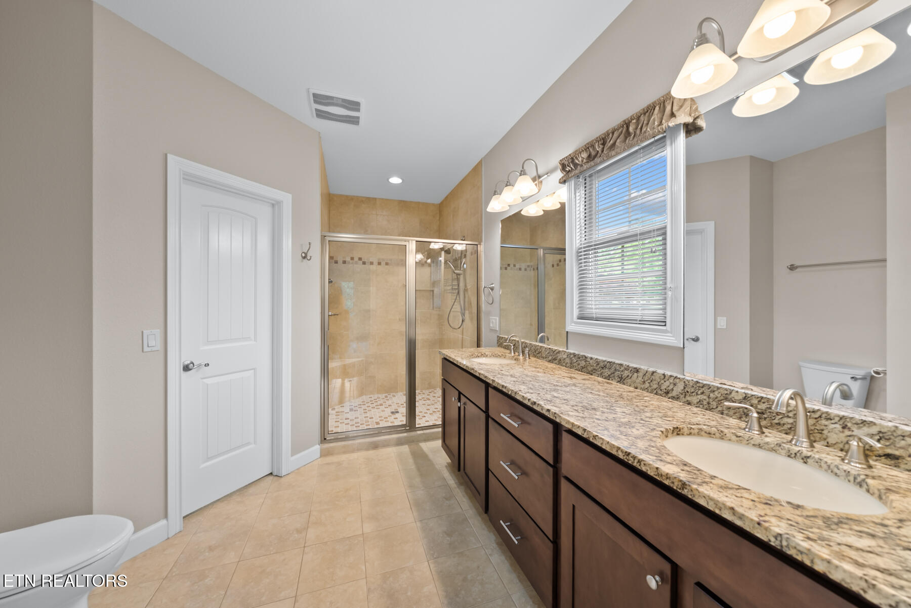 25 Hemlock Court Crossville TN 38558
