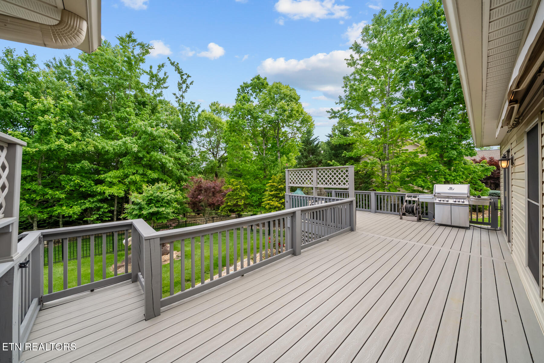 25 Hemlock Court Crossville TN 38558