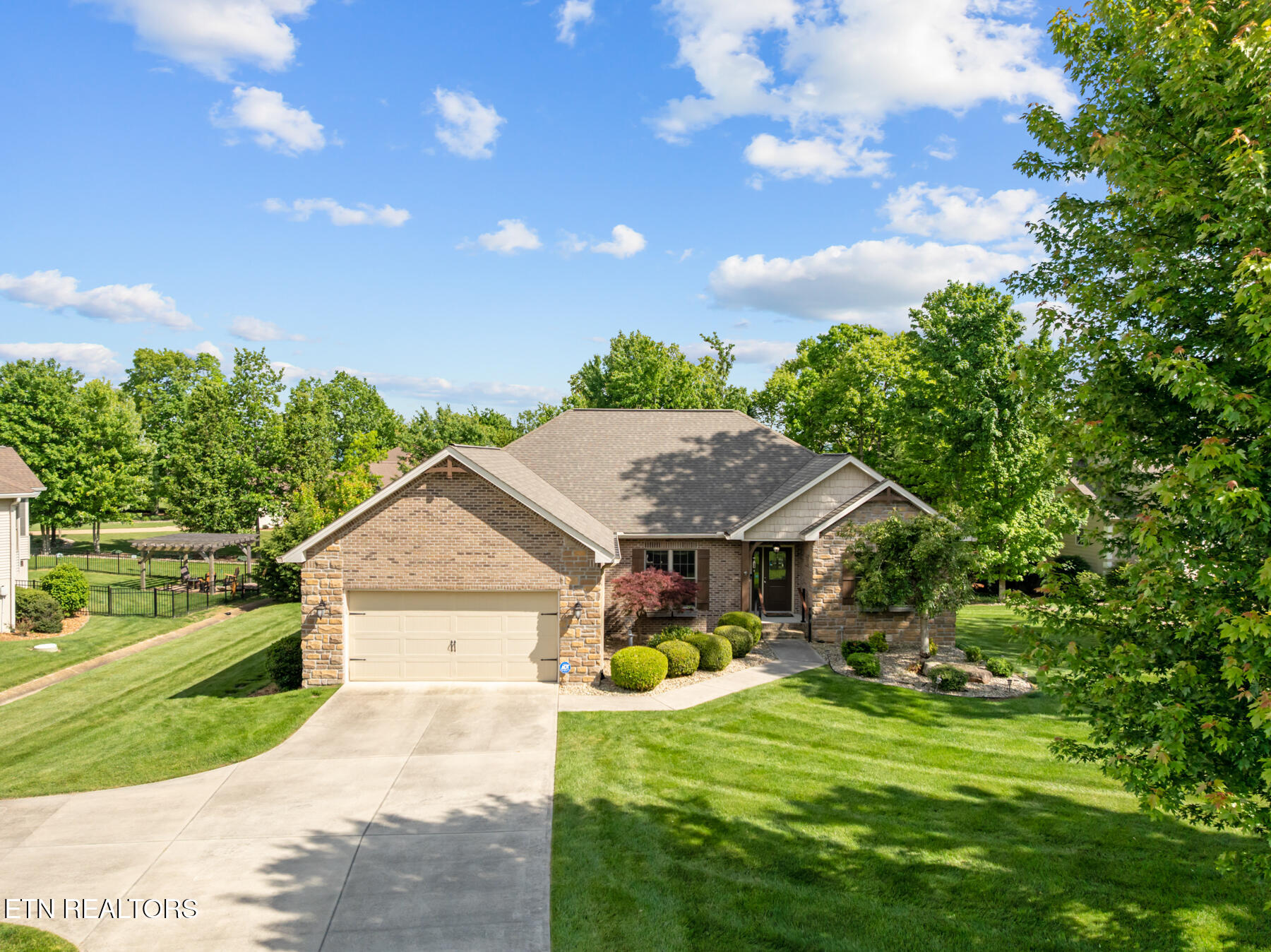 25 Hemlock Court Crossville TN 38558