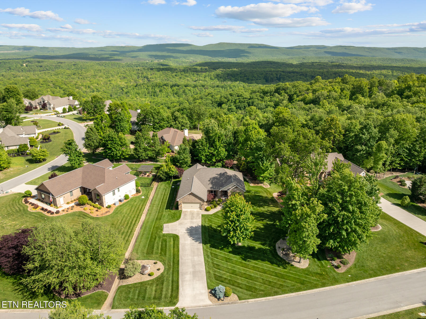 25 Hemlock Court Crossville TN 38558