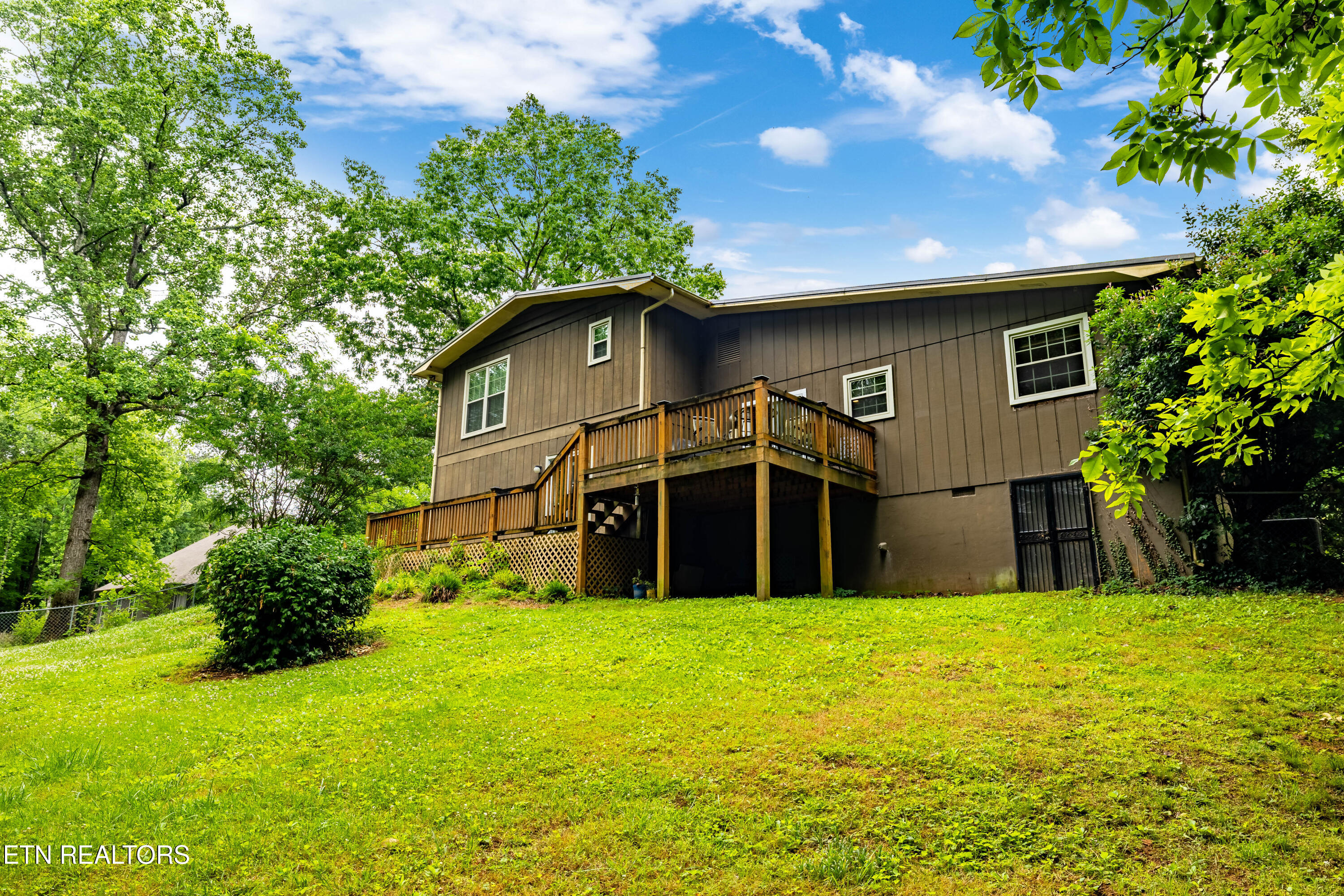 1404 Mimosa Drive Louisville TN 37777