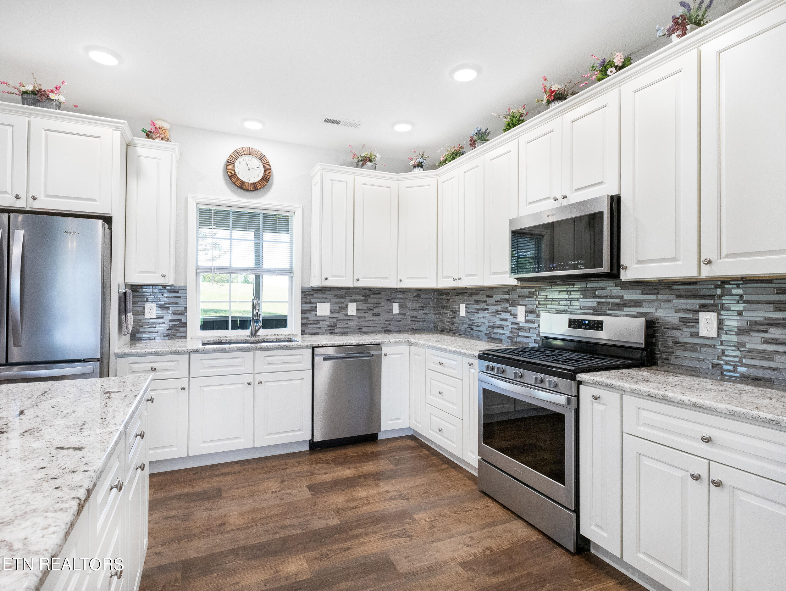 158 Old Hickory Circle Madisonville TN 37354
