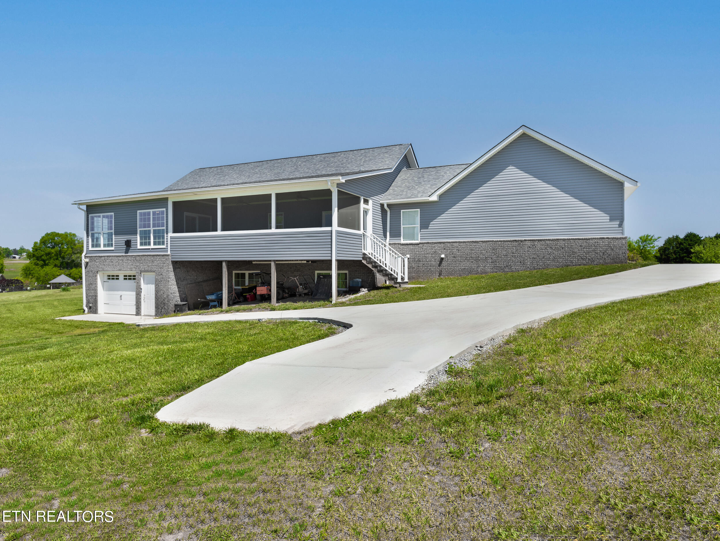 158 Old Hickory Circle Madisonville TN 37354