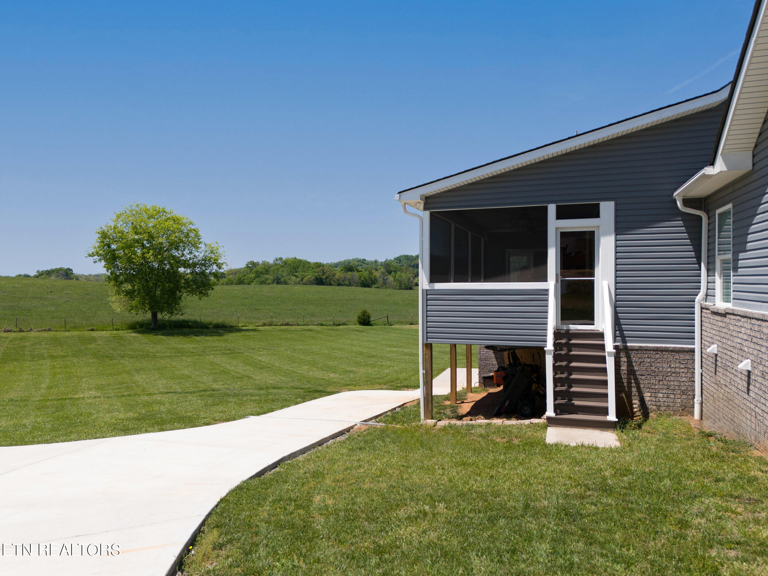 158 Old Hickory Circle Madisonville TN 37354