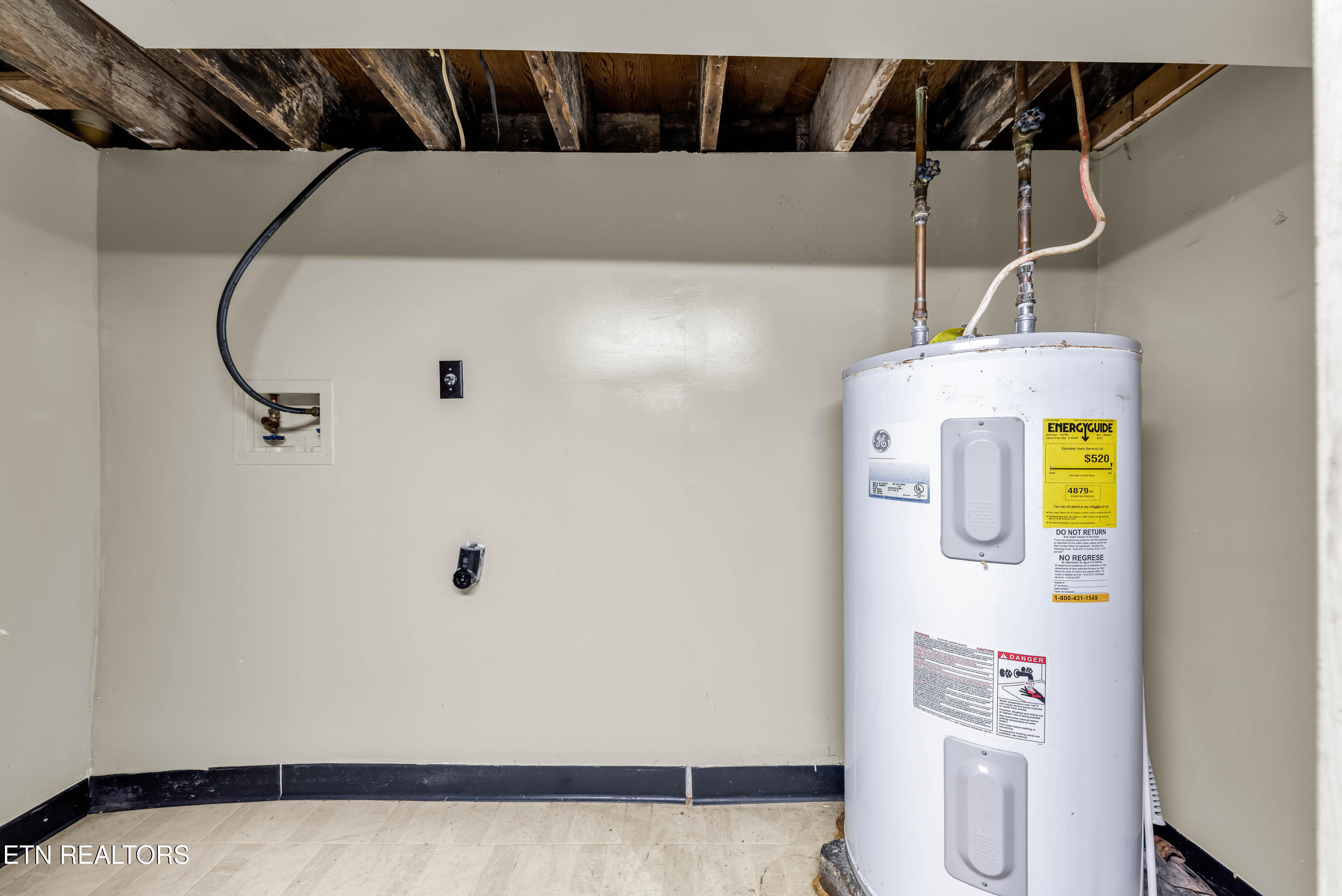 9104 Happy Lane Oak Ridge TN 37830