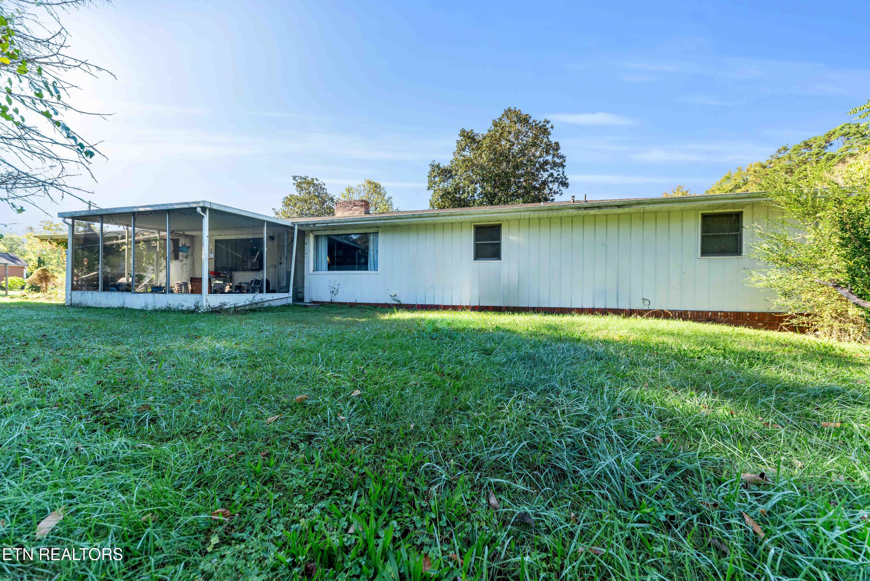 9104 Happy Lane Oak Ridge TN 37830