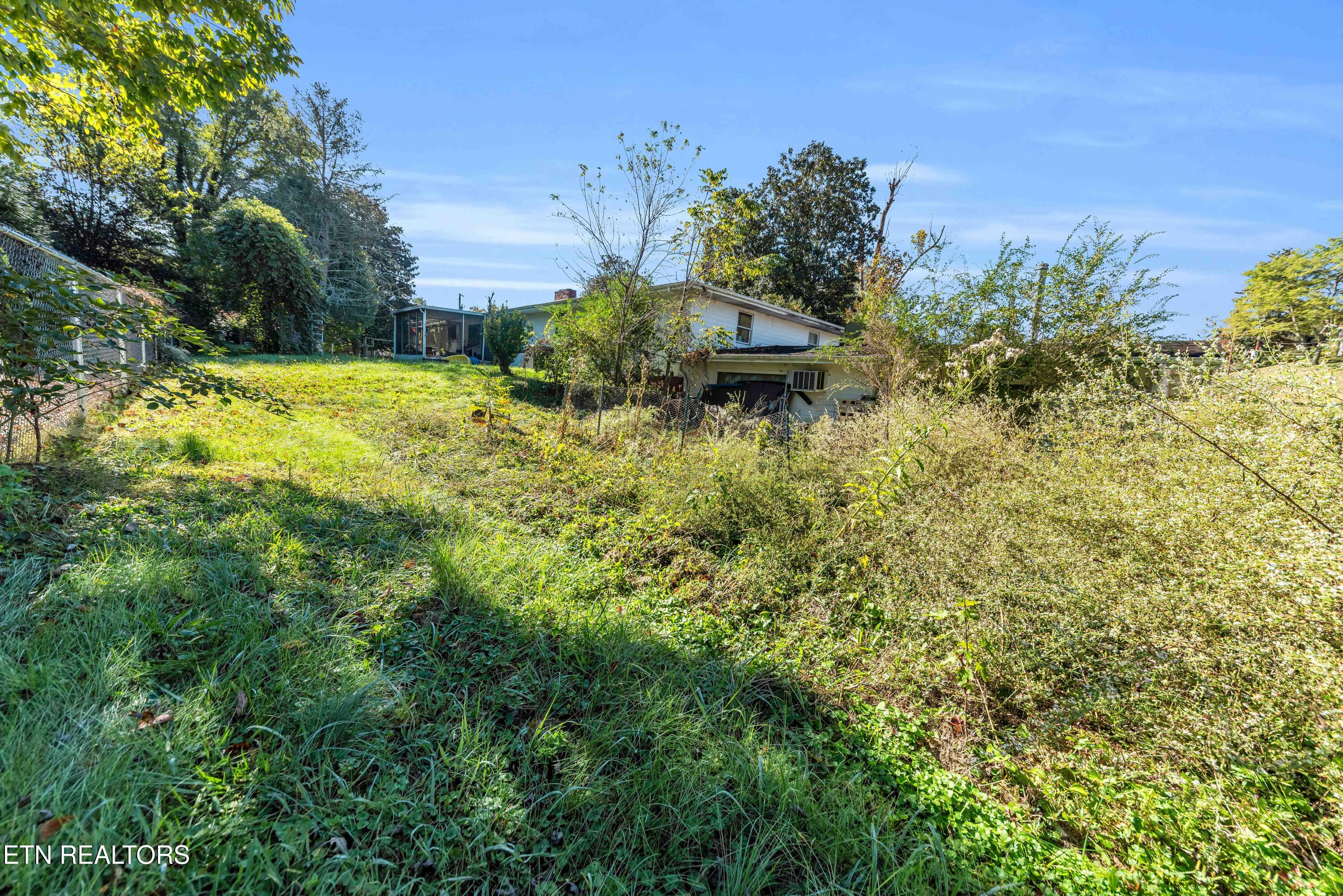 9104 Happy Lane Oak Ridge TN 37830