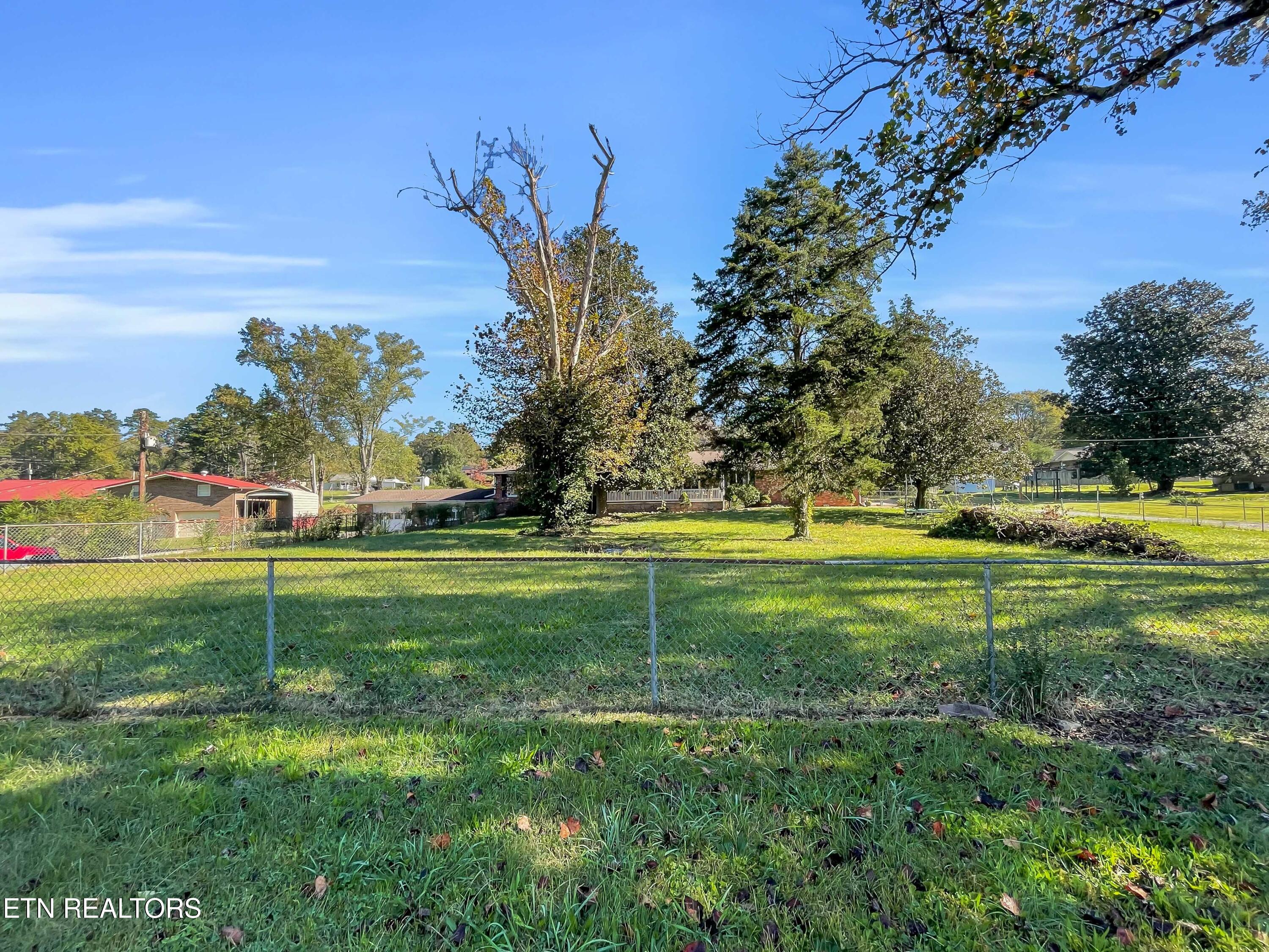 9104 Happy Lane Oak Ridge TN 37830