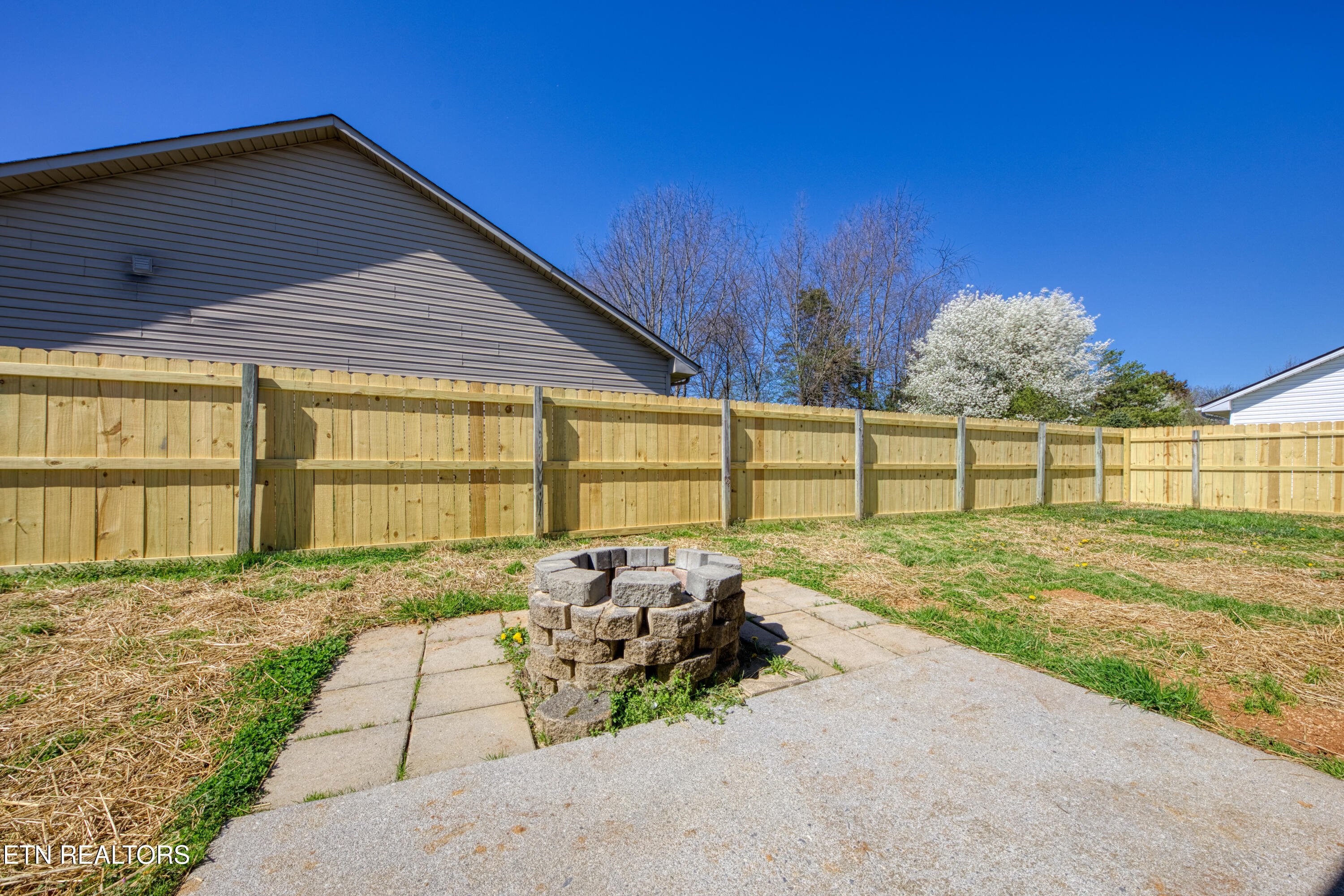 104 Maple Oak Drive Maryville TN 37801