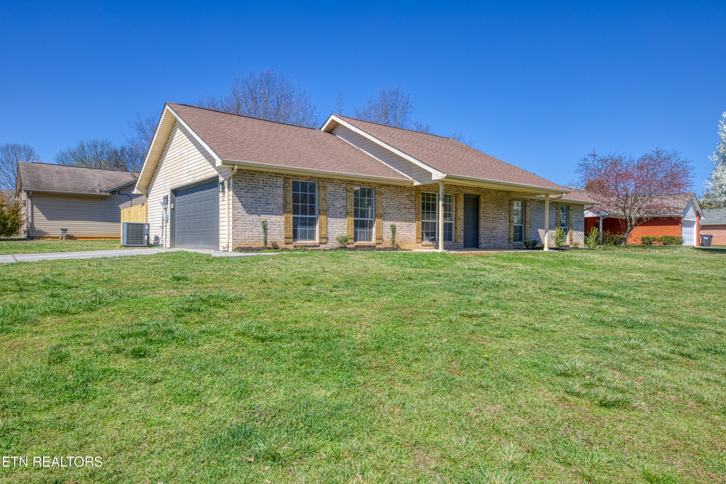 104 Maple Oak Drive Maryville TN 37801
