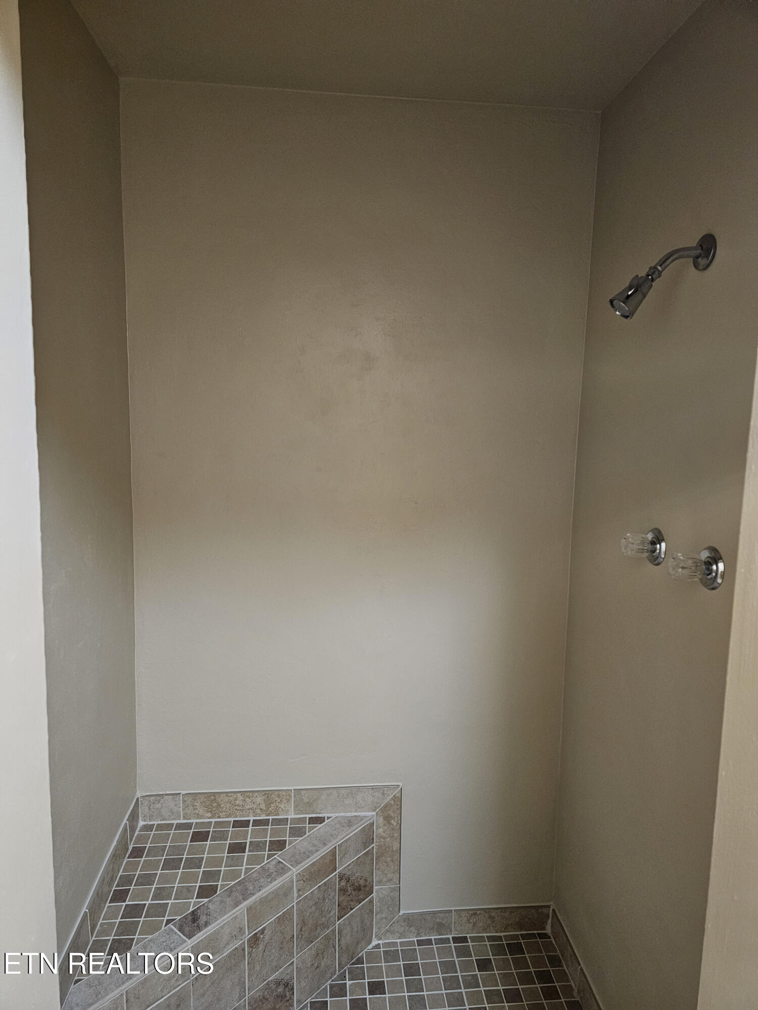 1682 Brookview Drive Dandridge TN 37725