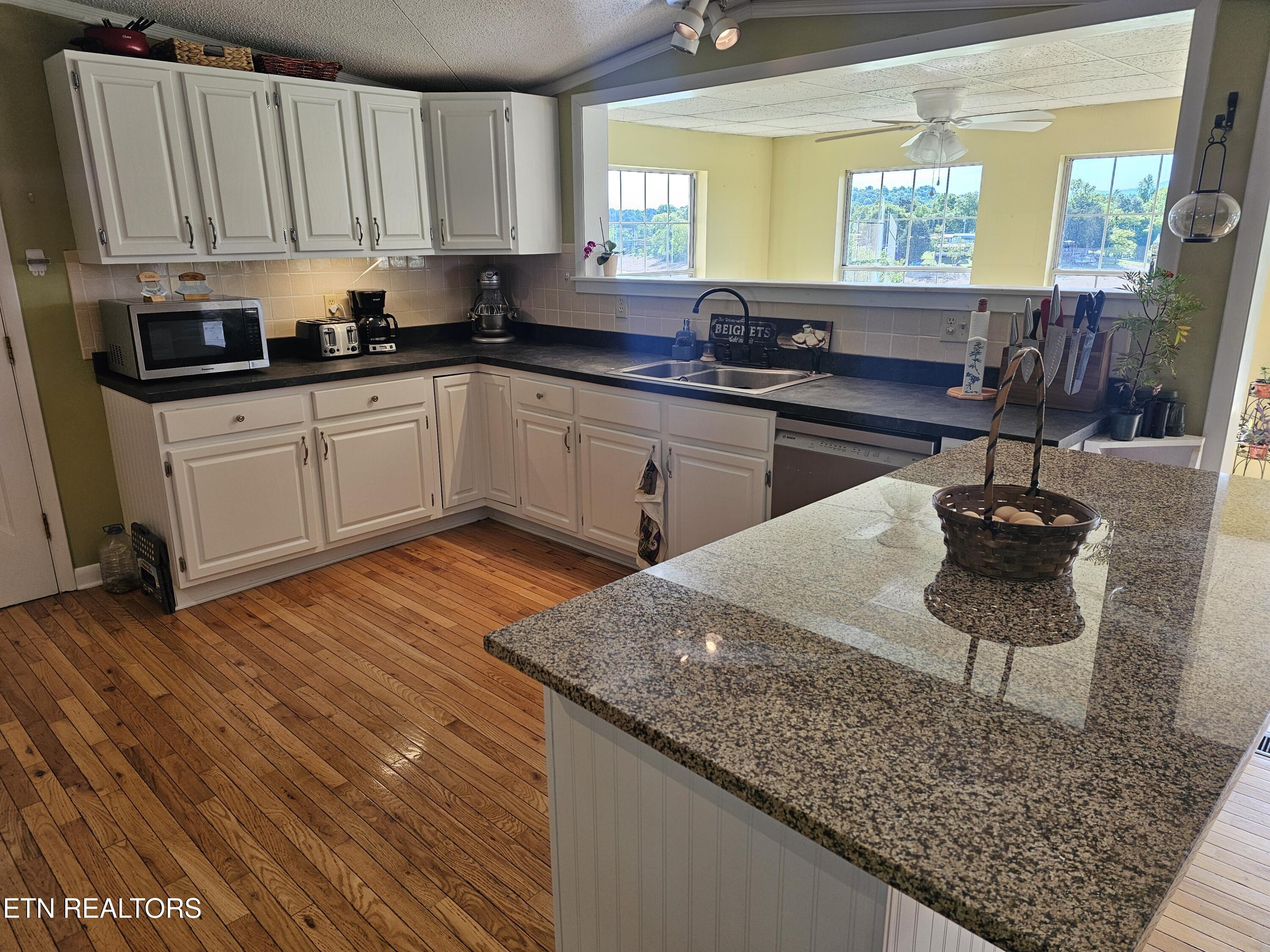 1682 Brookview Drive Dandridge TN 37725