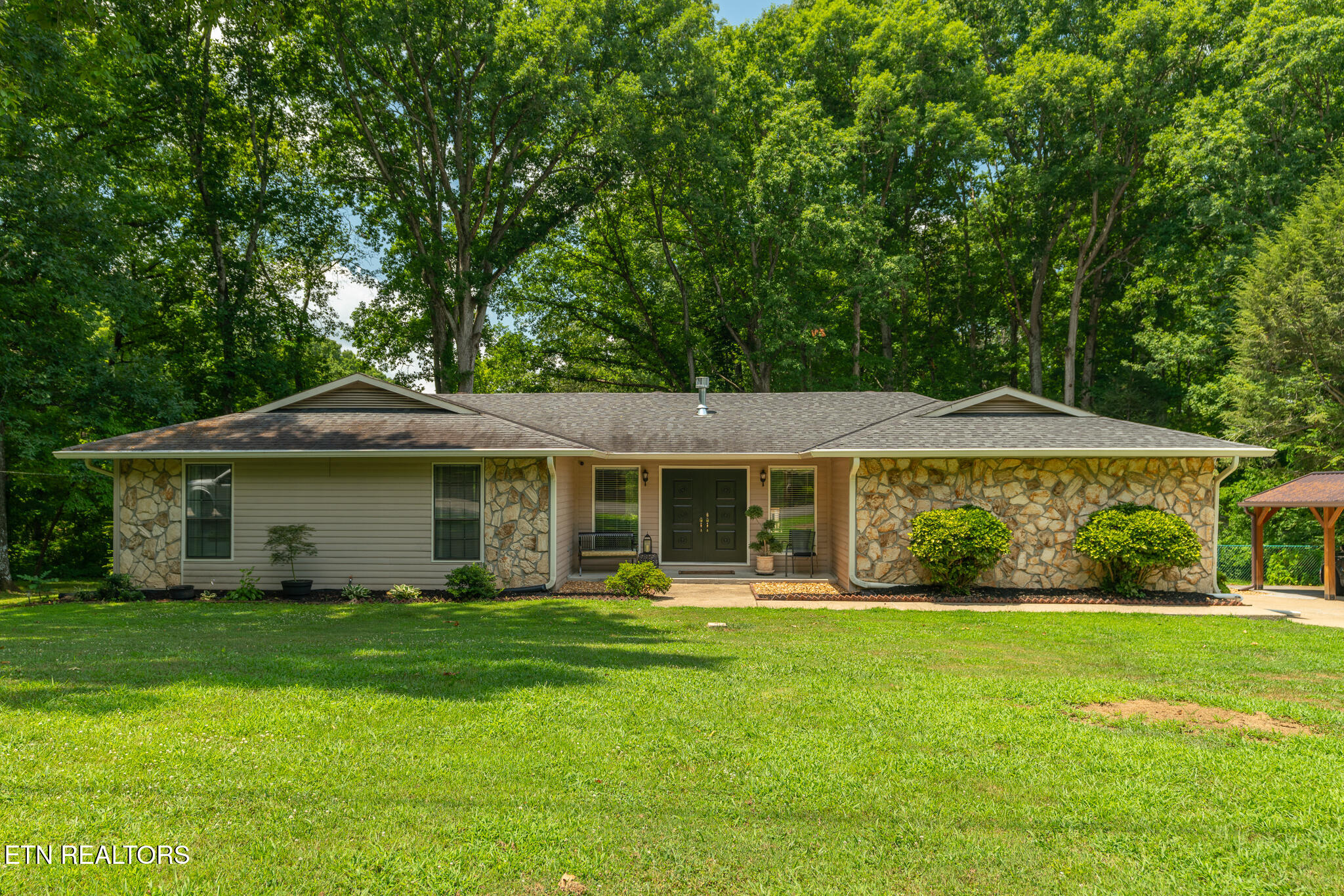 132 County Road 620 Etowah TN 37331