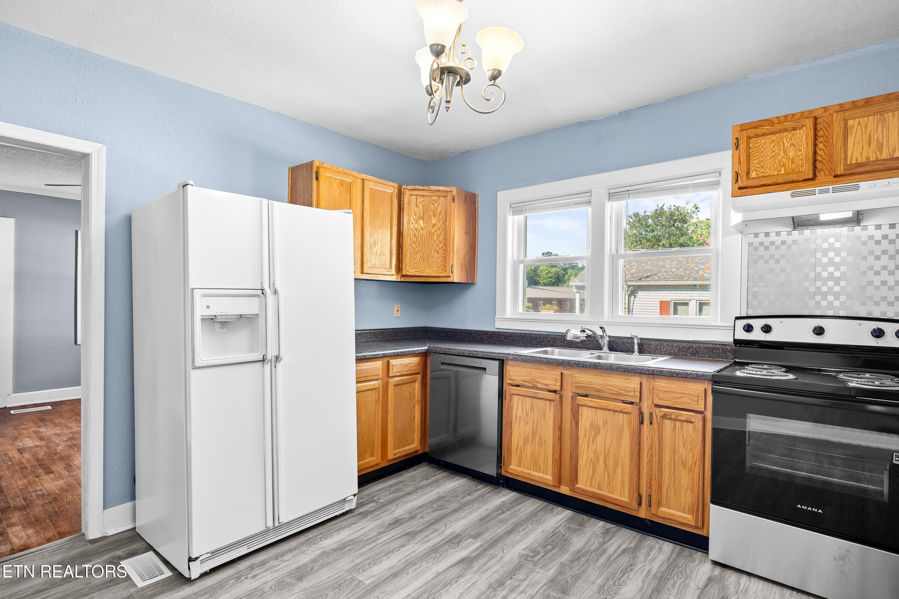 919 Wallace Harris Avenue Maryville TN 37801