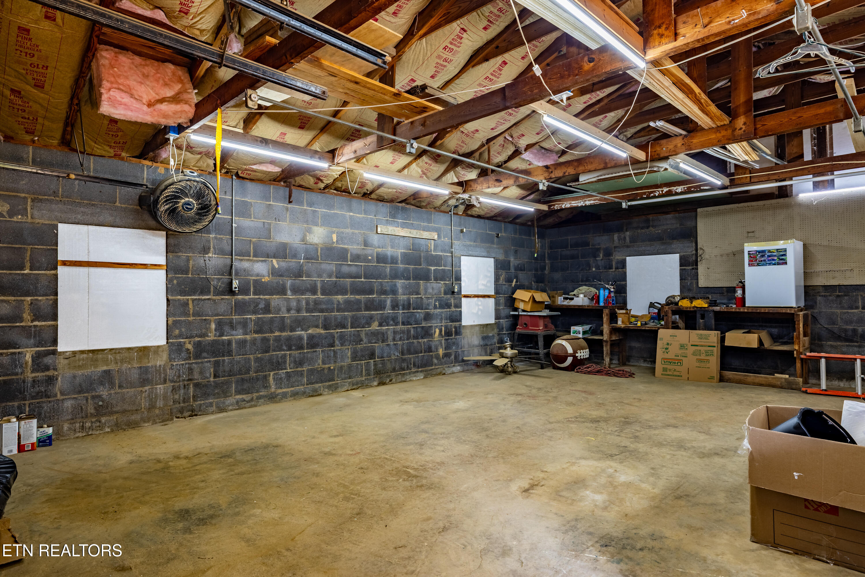 919 Wallace Harris Avenue Maryville TN 37801