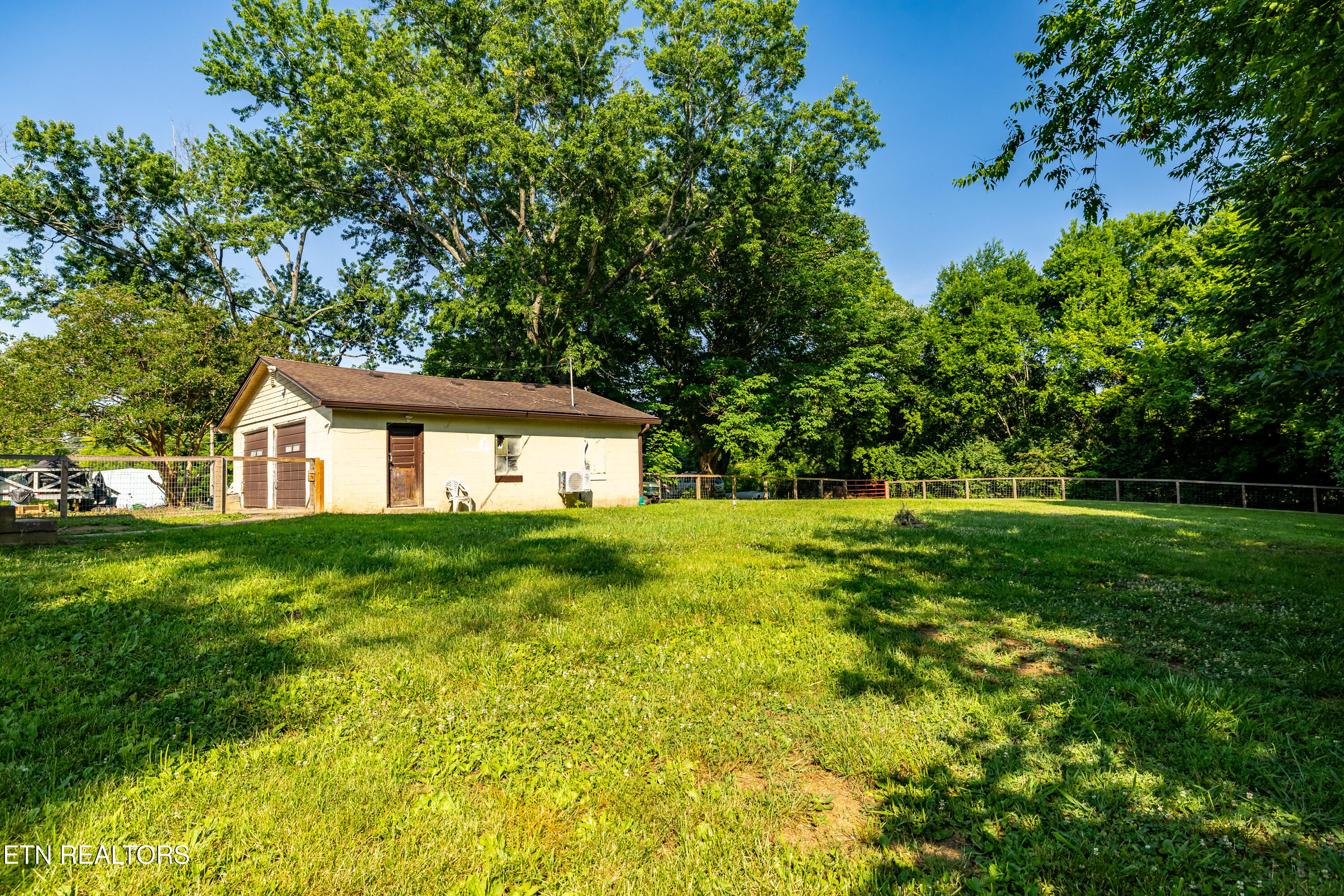 919 Wallace Harris Avenue Maryville TN 37801