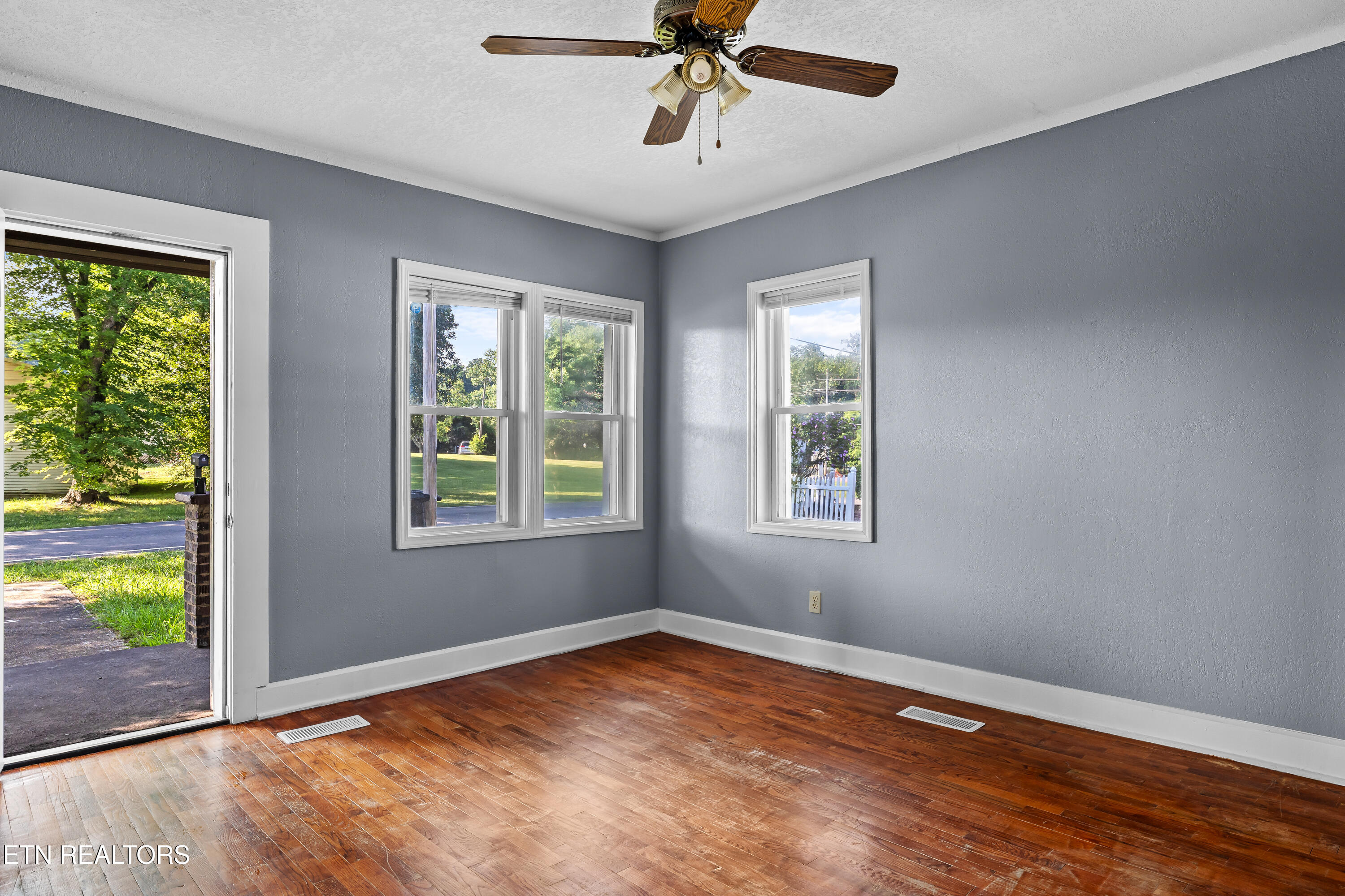 919 Wallace Harris Avenue Maryville TN 37801