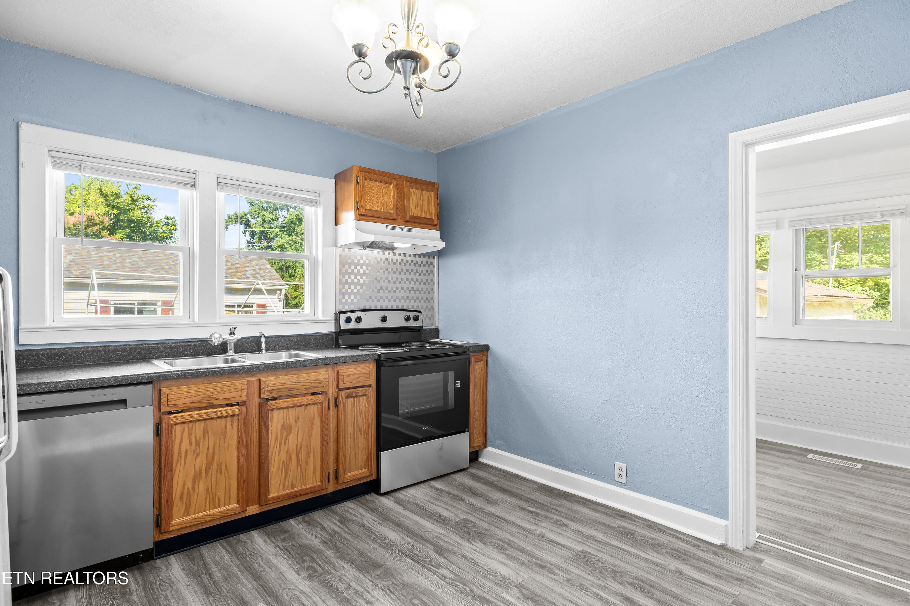 919 Wallace Harris Avenue Maryville TN 37801