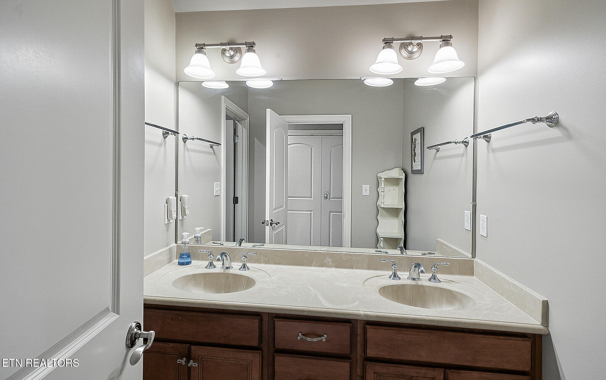 1724 Duncan Woods Lane Knoxville TN 37919