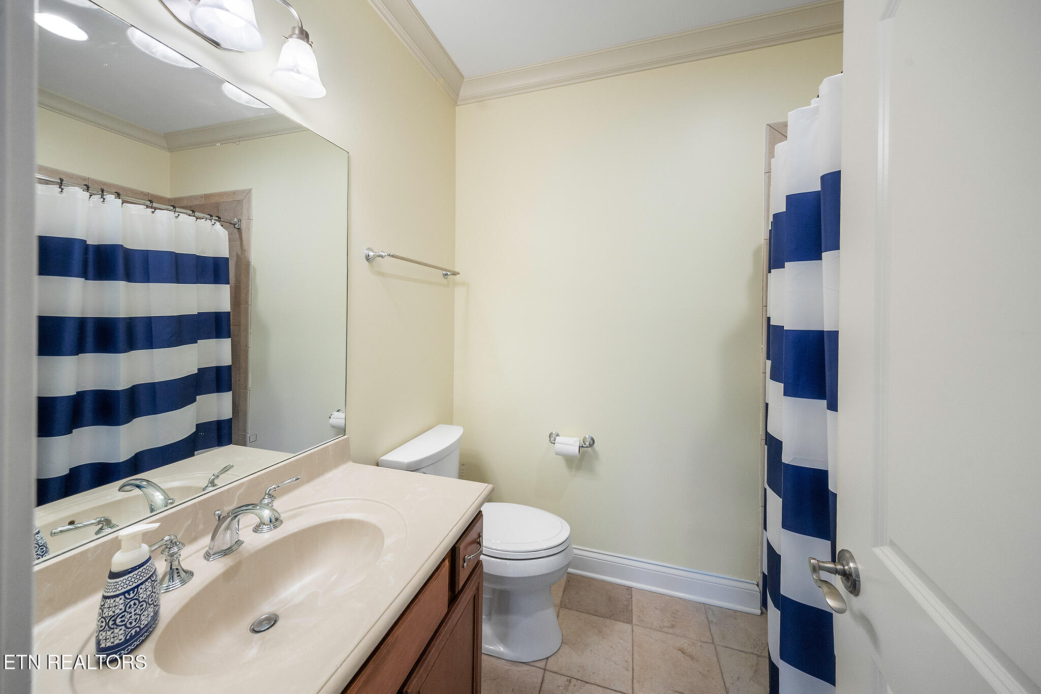 1724 Duncan Woods Lane Knoxville TN 37919