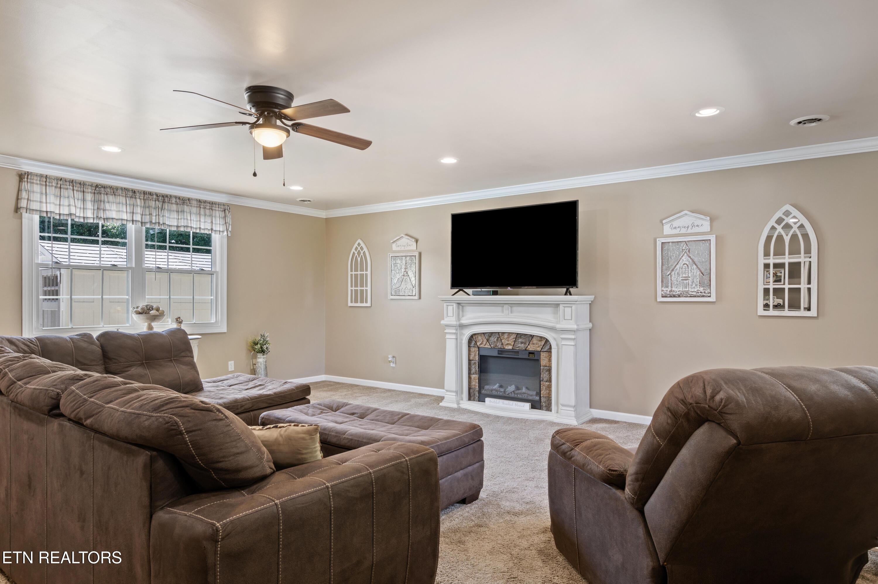 120 Magnolia Lane Jacksboro TN 37757