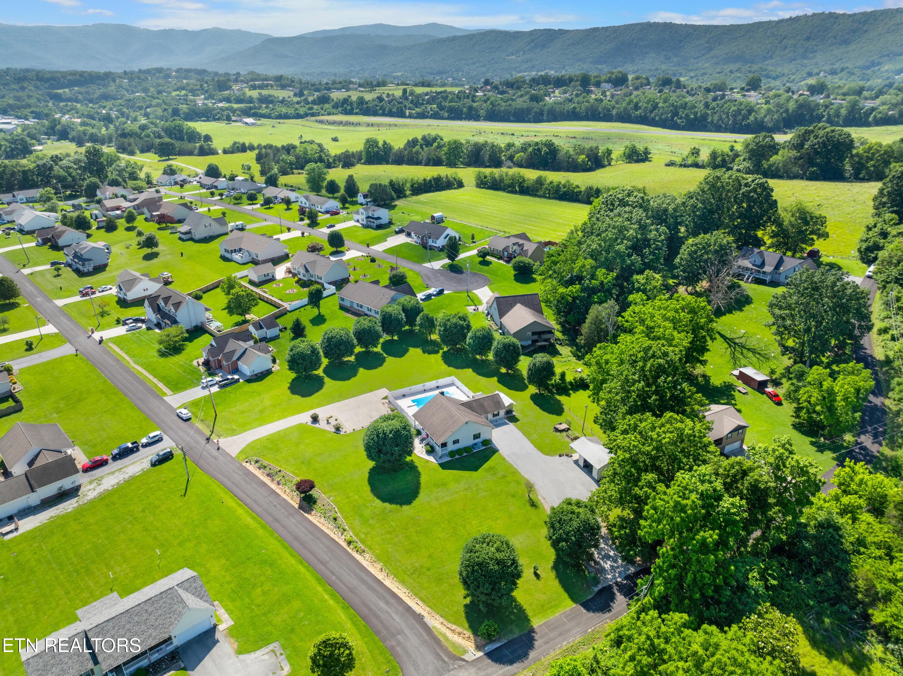 120 Magnolia Lane Jacksboro TN 37757