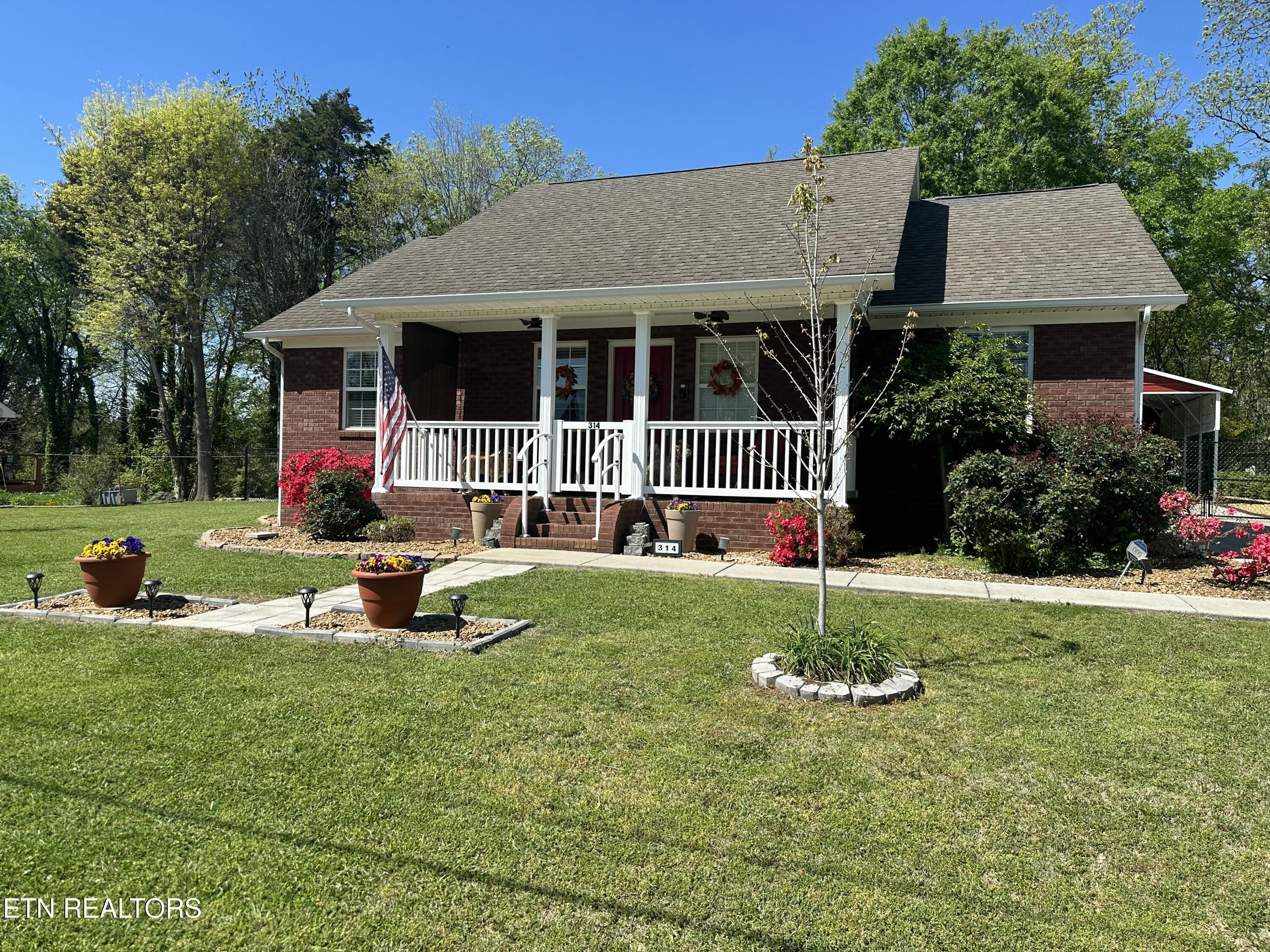 314 W Walnut Street Madisonville TN 37354