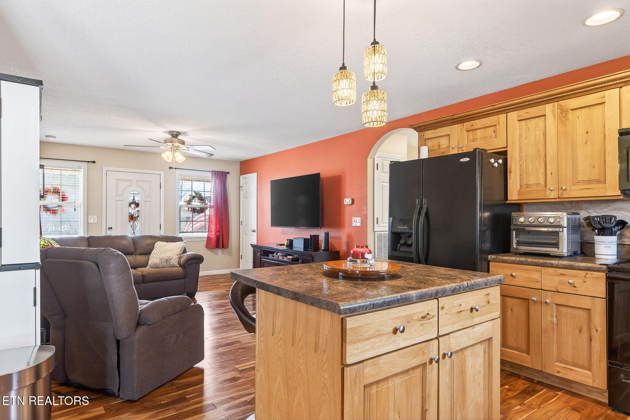 314 W Walnut Street Madisonville TN 37354