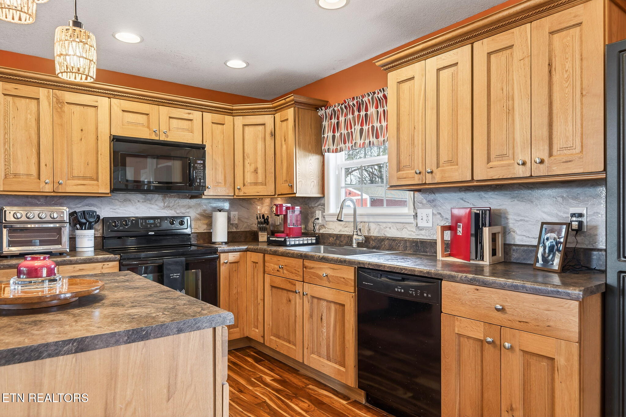 314 W Walnut Street Madisonville TN 37354