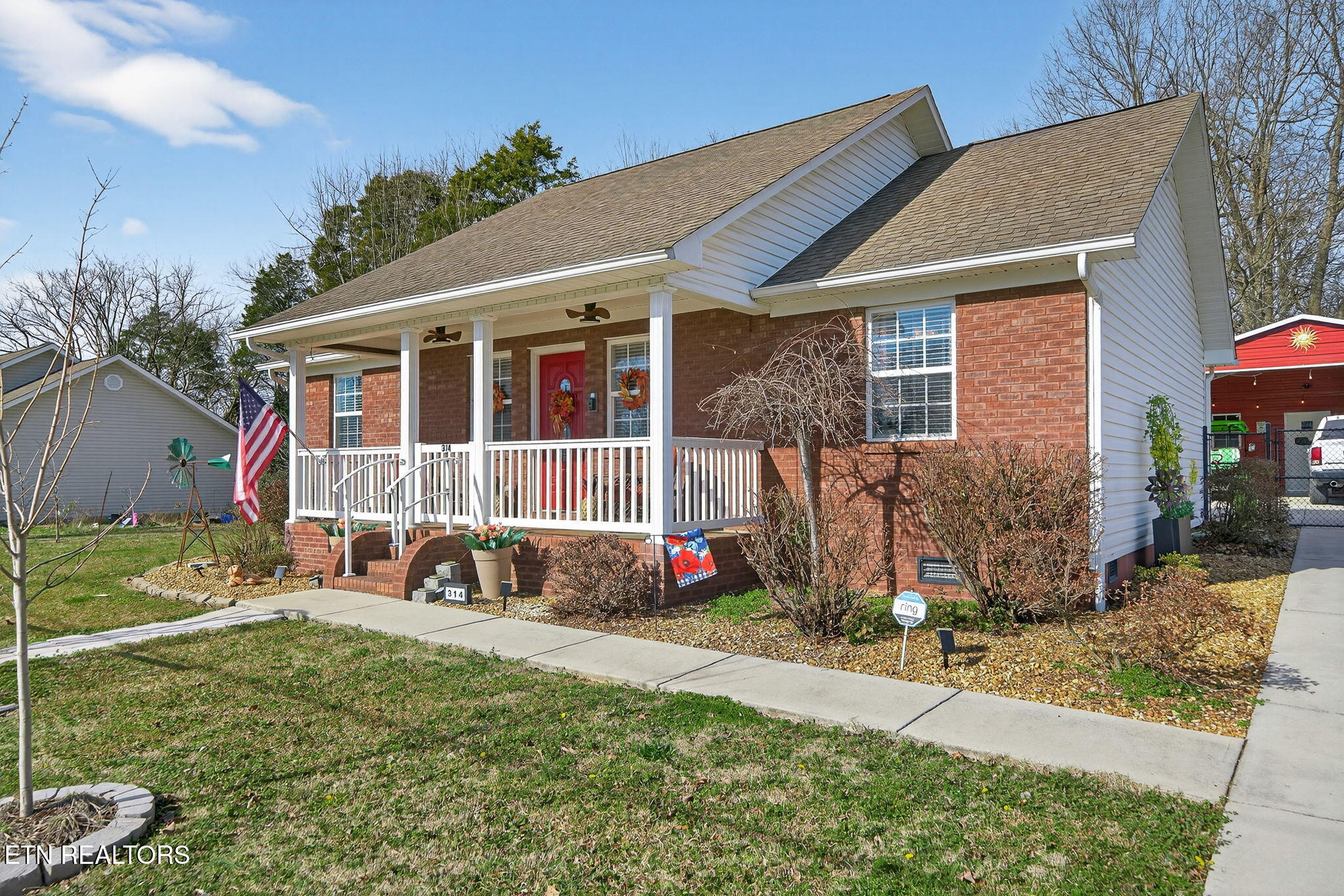 314 W Walnut Street Madisonville TN 37354