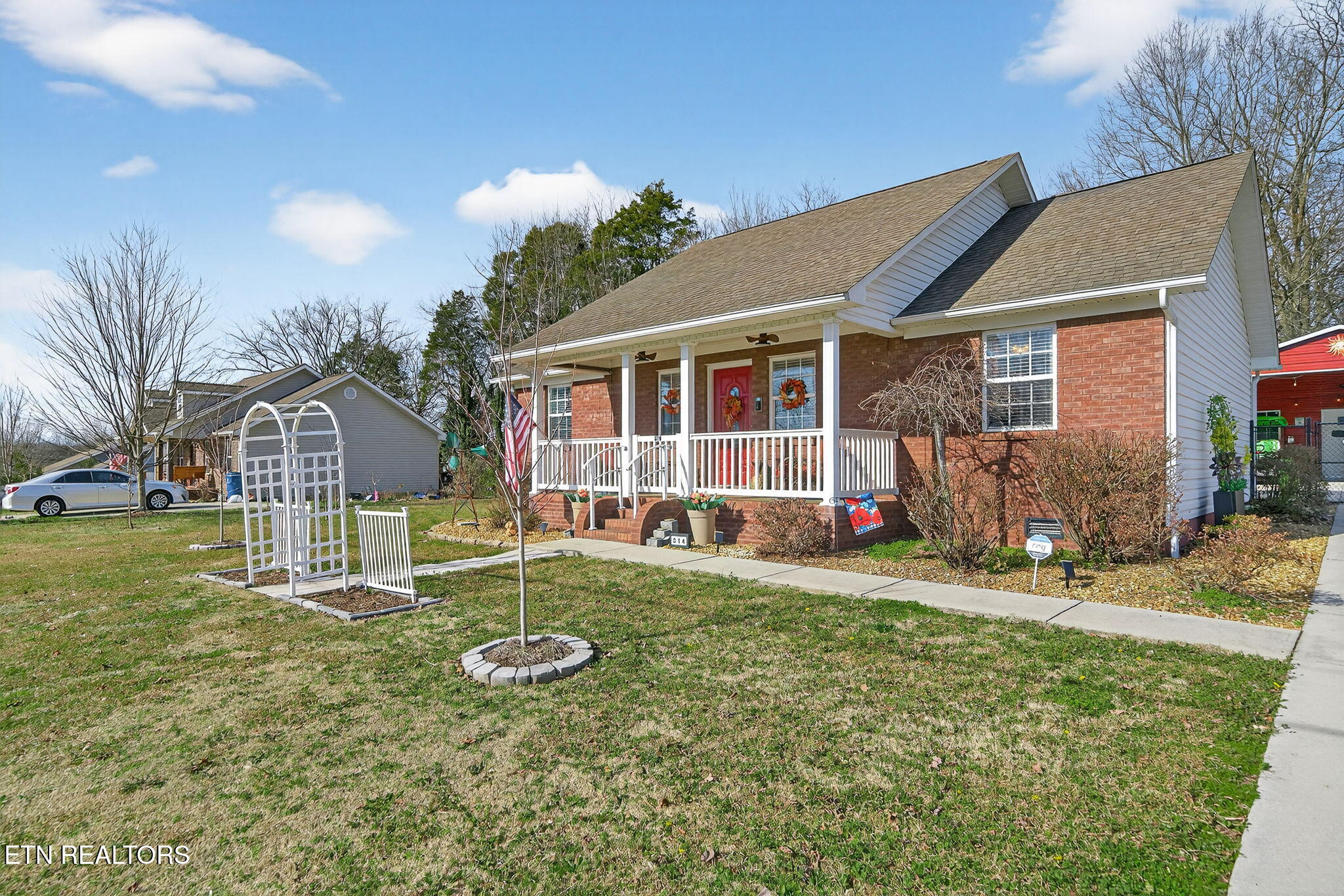 314 W Walnut Street Madisonville TN 37354