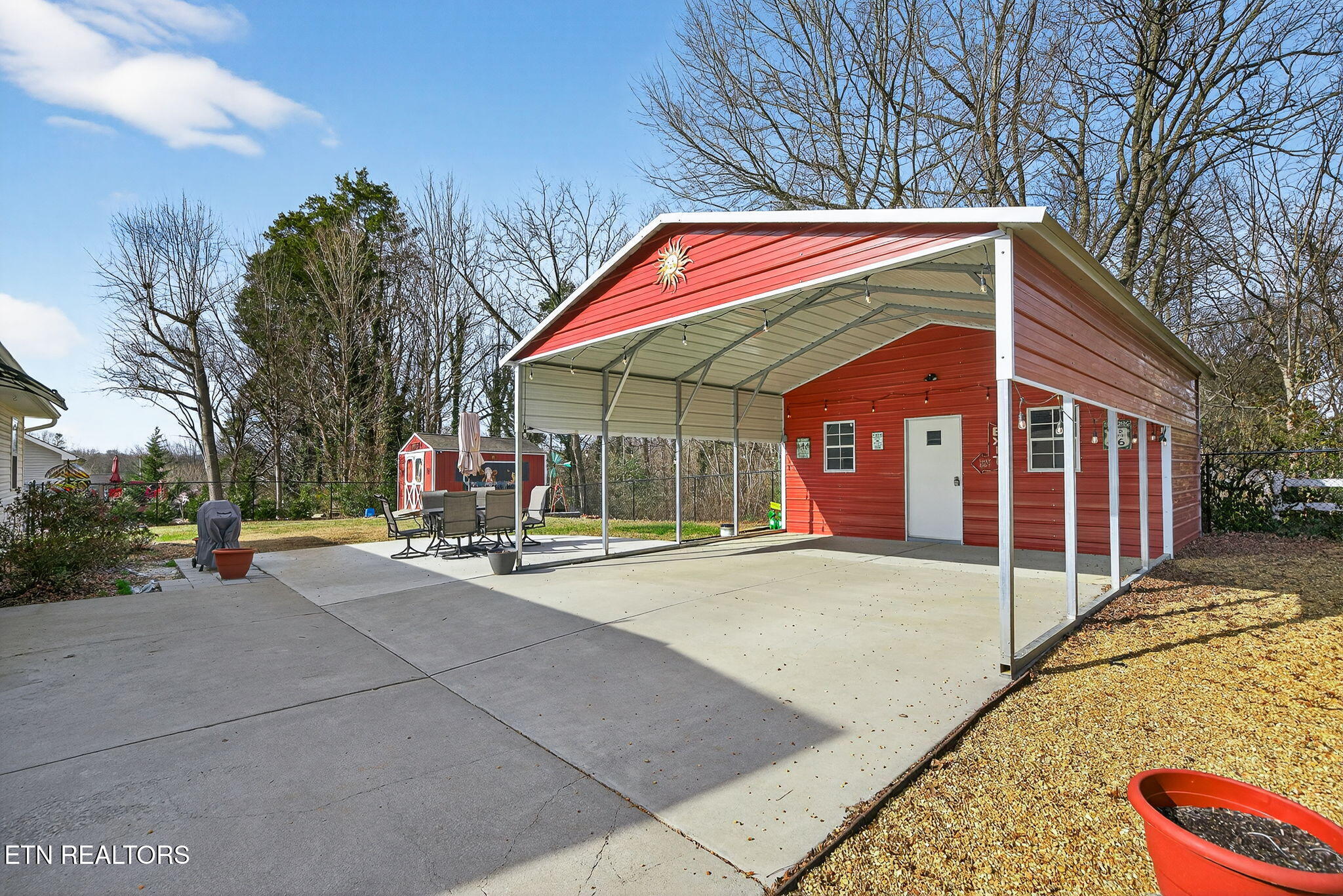 314 W Walnut Street Madisonville TN 37354