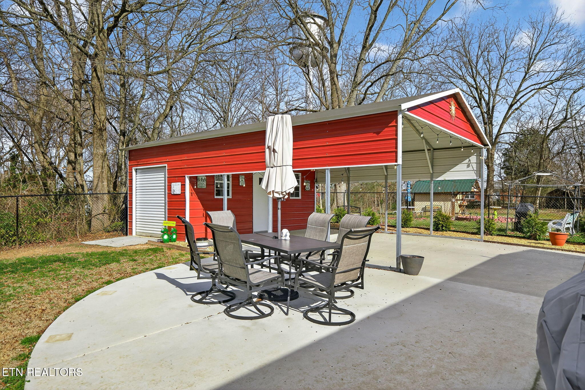 314 W Walnut Street Madisonville TN 37354