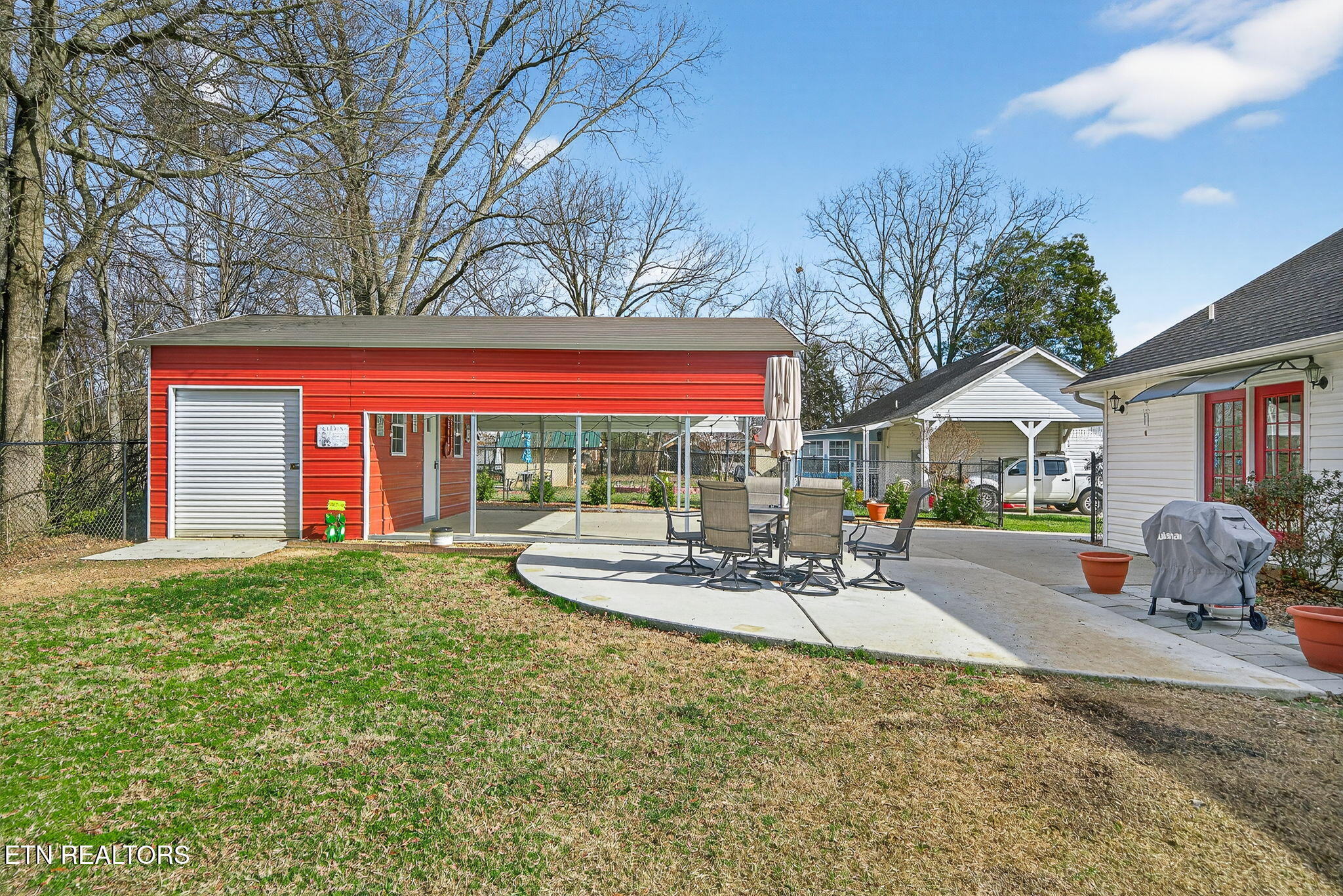 314 W Walnut Street Madisonville TN 37354